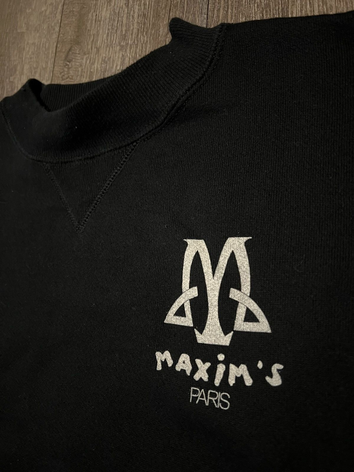 Vintage Vintage Maxims Paris Crewneck Sweater size XL Size US XL / EU 56 / 4 - 2 Thumbnail