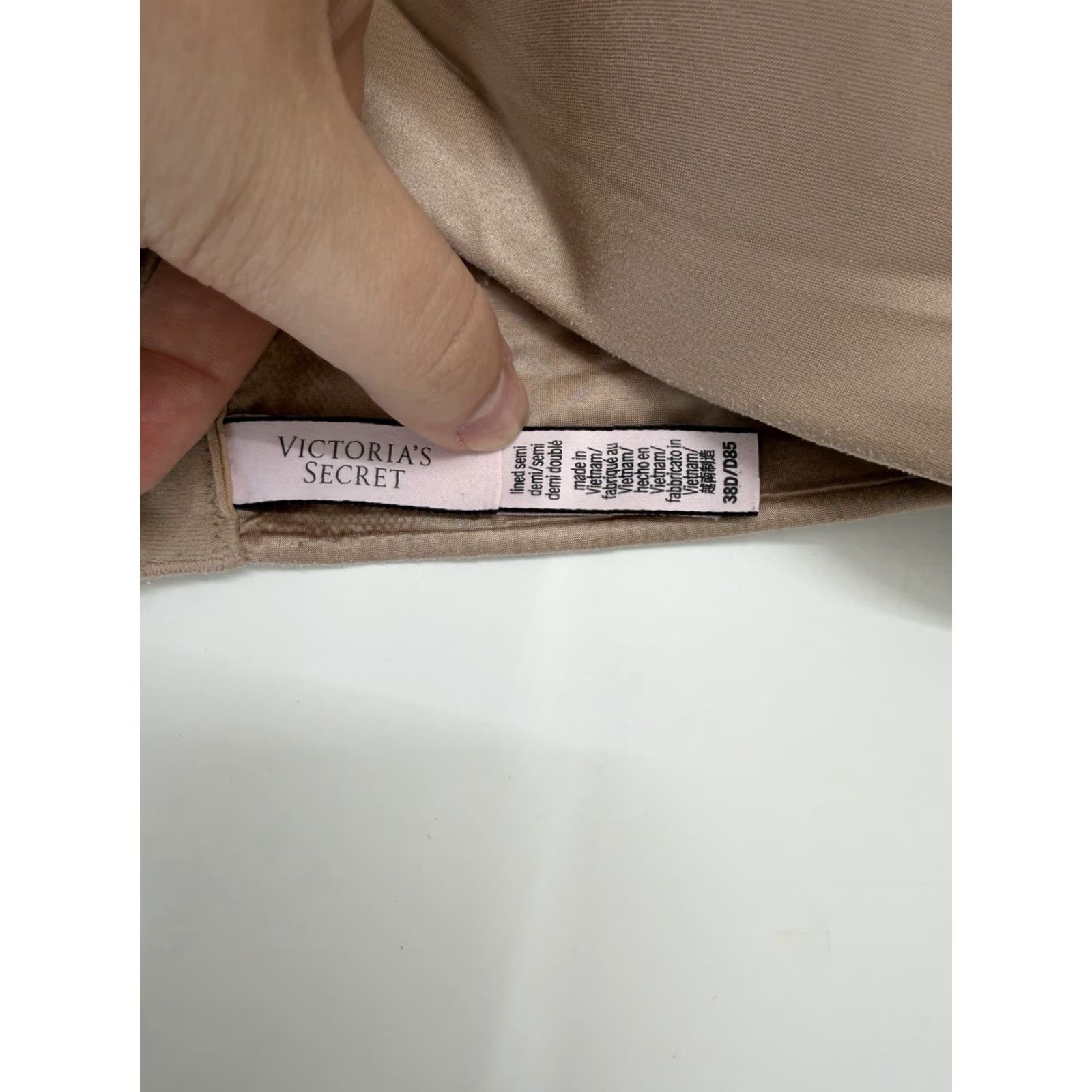 Victoria's Secret Victoria's Secret Womens Bra 38D Lined Padded Wireless Semi Demi Tan Bra Shirt T-Shirt Ladies Wax Brown 90s? Size ONE SIZE - 4 Thumbnail