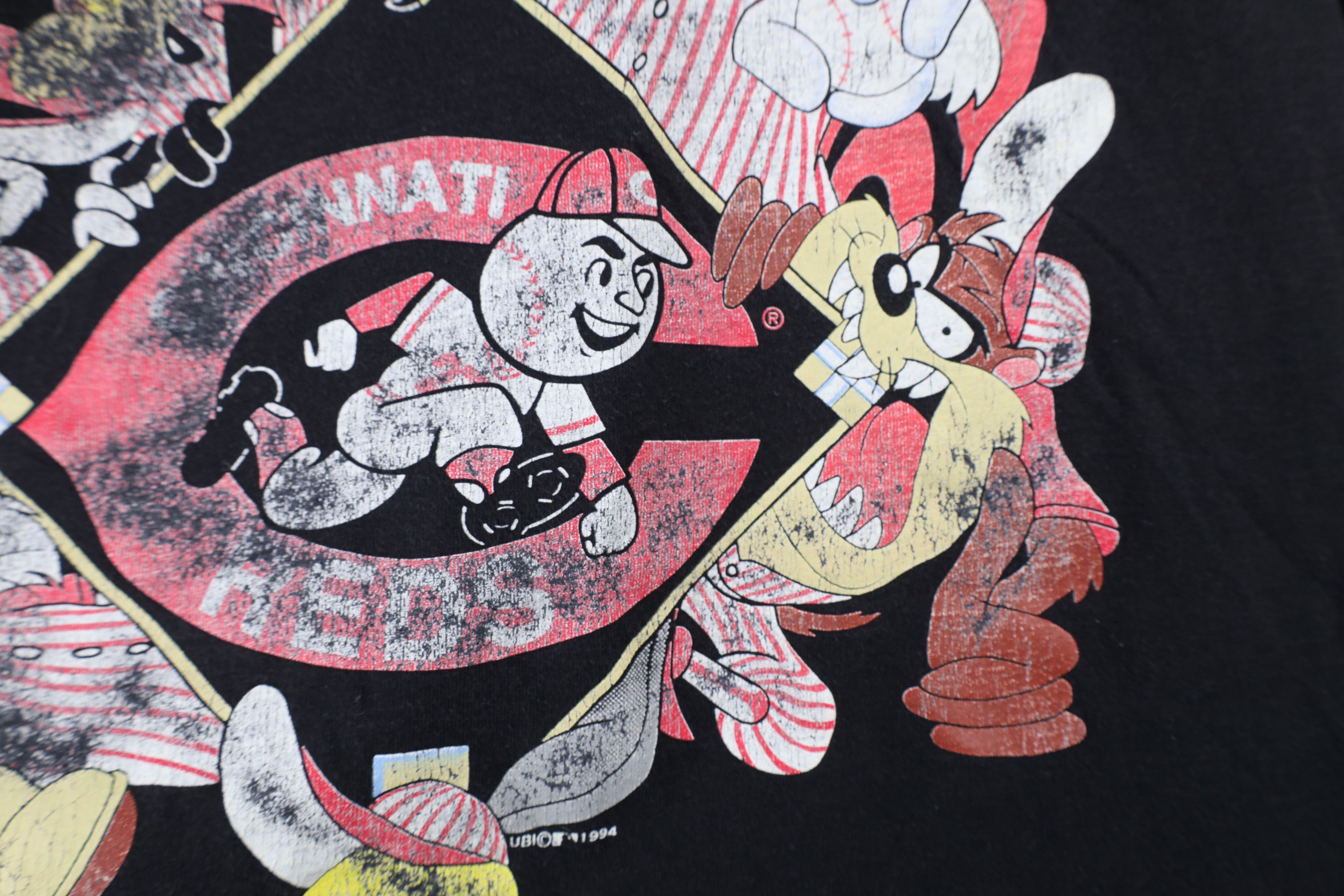 Vintage Vintage 90s Looney Tunes Reds Baseball T-Shirt USA Size US XL / EU 56 / 4 - 9 Thumbnail