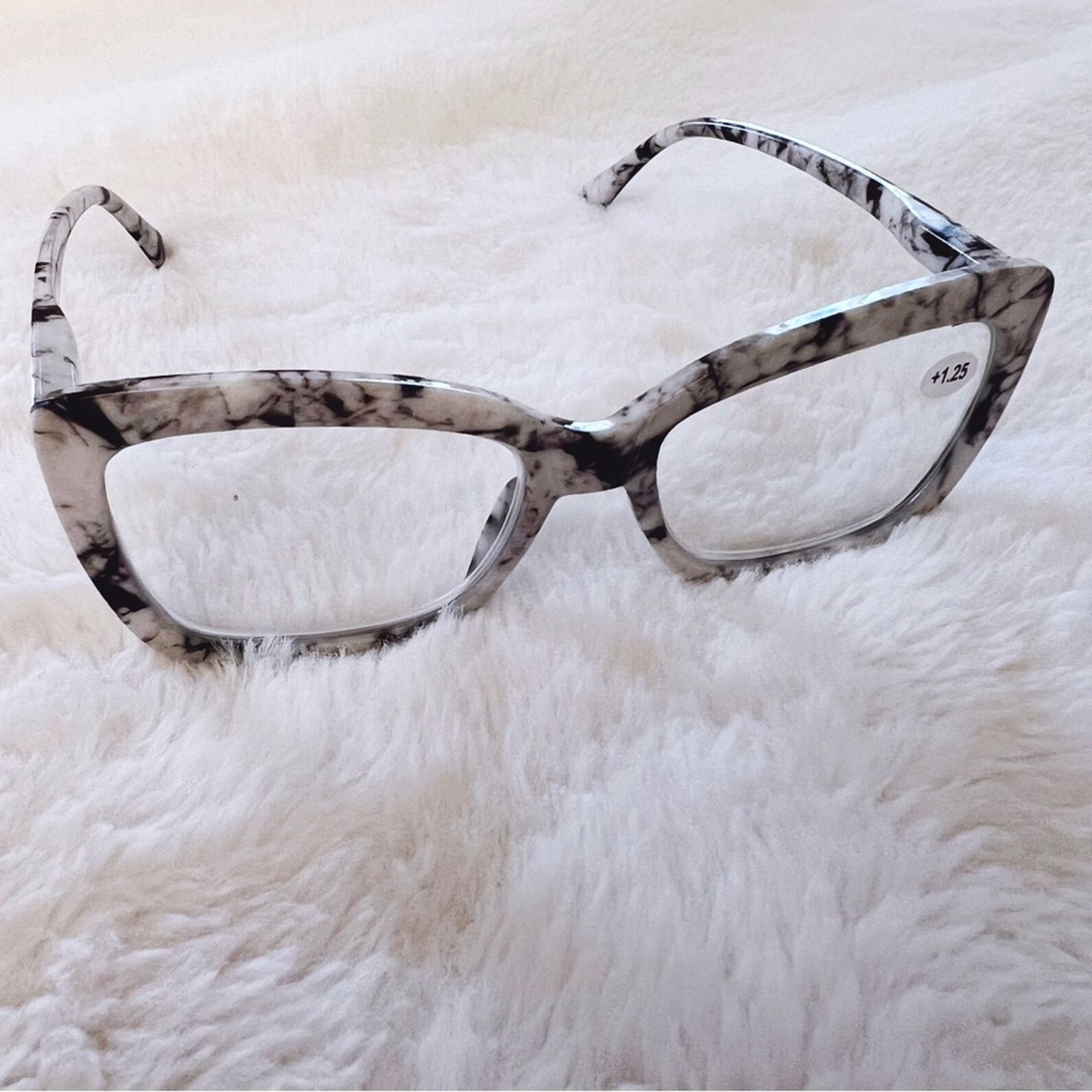 Other Leila White Marble Cateye Oversized Reader Glasses Size ONE SIZE - 6 Thumbnail
