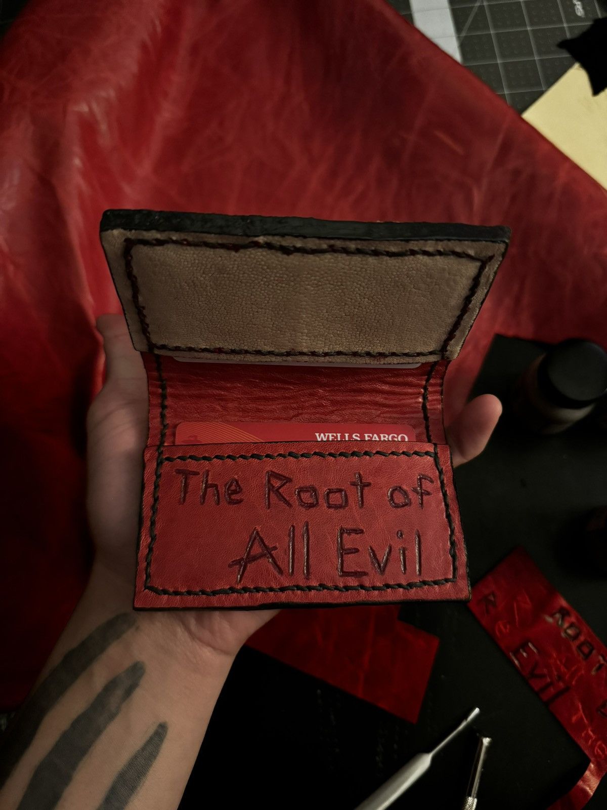 Designer “Skin-Crawling” Leather Wallet Size ONE SIZE - 5 Thumbnail