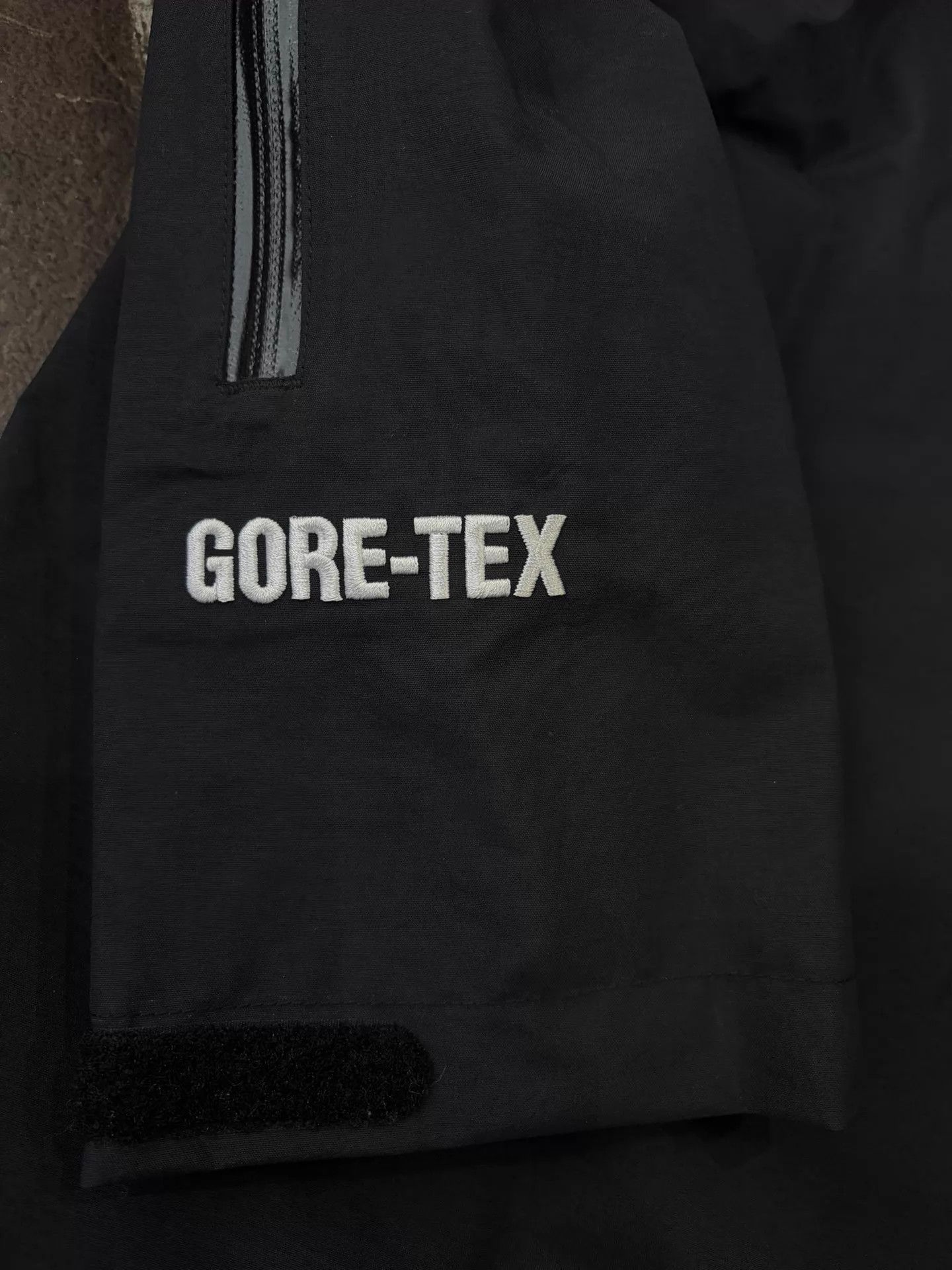 Supreme Supreme Smurf GORE-TEX Black L Jacket (New Worn) Size US L / EU 52-54 / 3 - 7 Thumbnail