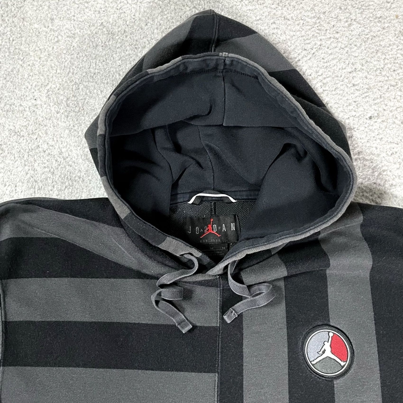 Jordan Brand Air Jordan Hoodie Mens M Gray Stripe Pullover Sweatshirt Retro Jumpman Y2K VTG Size US M / EU 48-50 / 2 - 4 Thumbnail