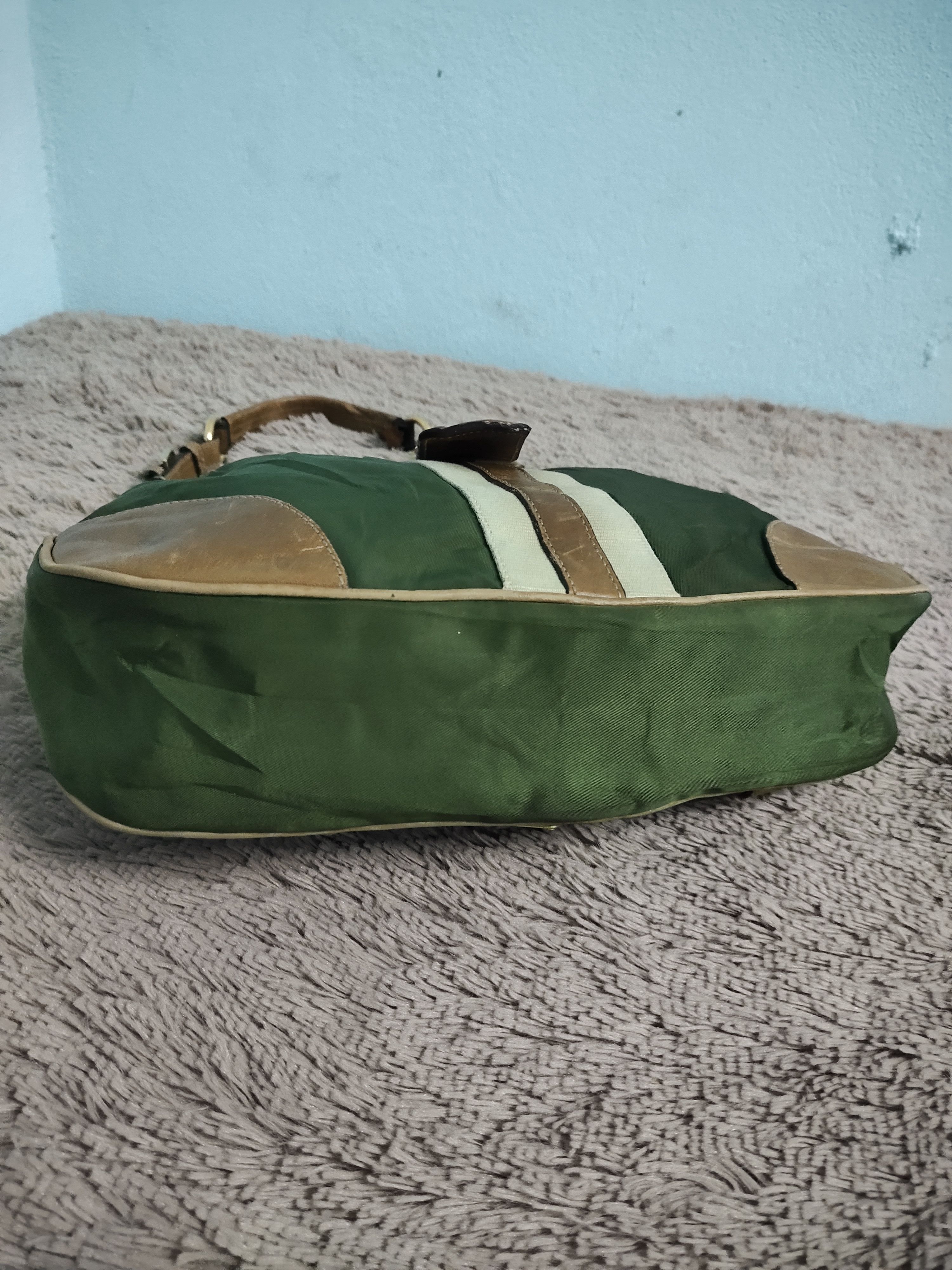 Prada Vintage 2000s Prada Tessuto Nylon Shoulder Bag Size ONE SIZE - 3 Thumbnail