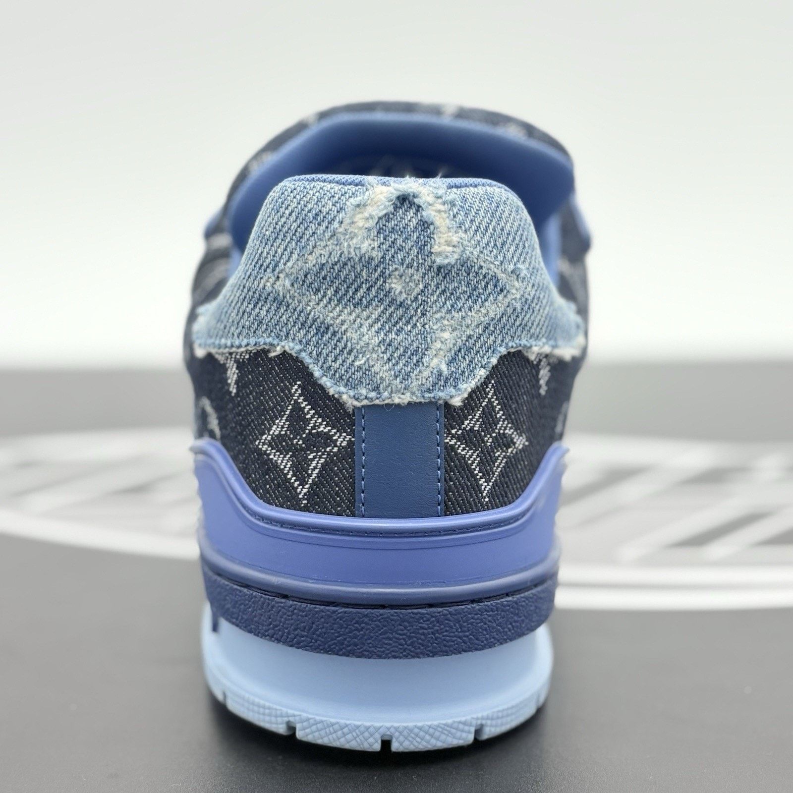 Louis Vuitton (9-9.5 US) Louis Vuitton Trainer ' Monogram Blue Denim ' Size US 9 / EU 42 - 9 Thumbnail