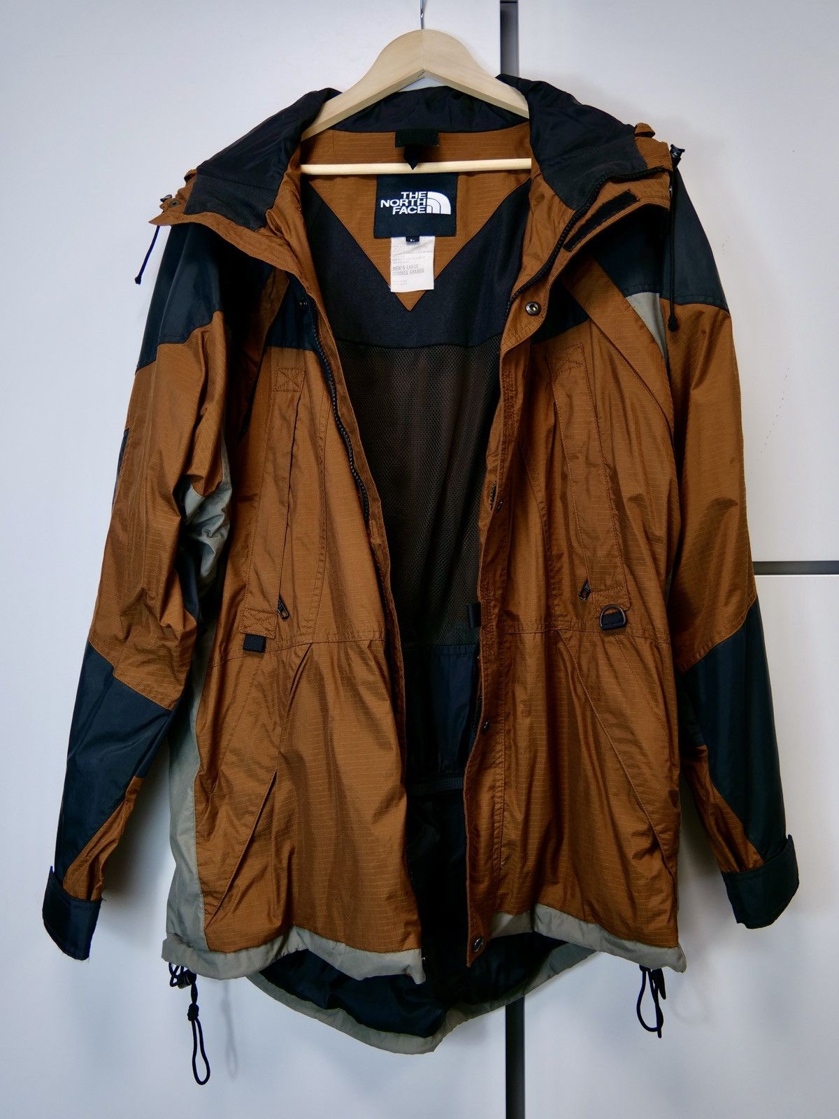 The North Face Very Rare Brown 90s Center Logo Nylon North Face Jacket Size US L / EU 52-54 / 3 - 2 Thumbnail