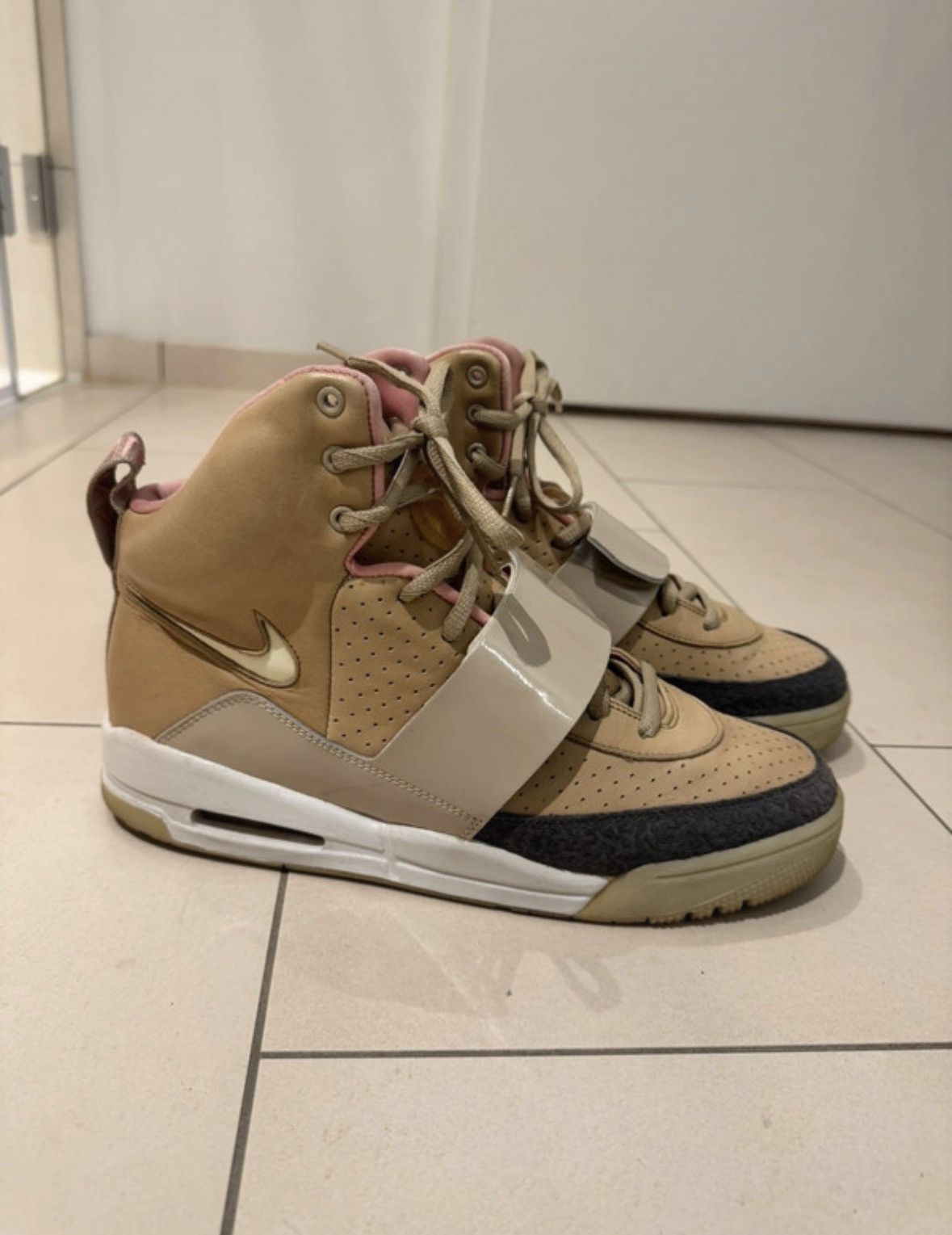 Yeezy Yeezy Nike Air 1 Net/Tan Size US 11 / EU 44 - 2 Thumbnail