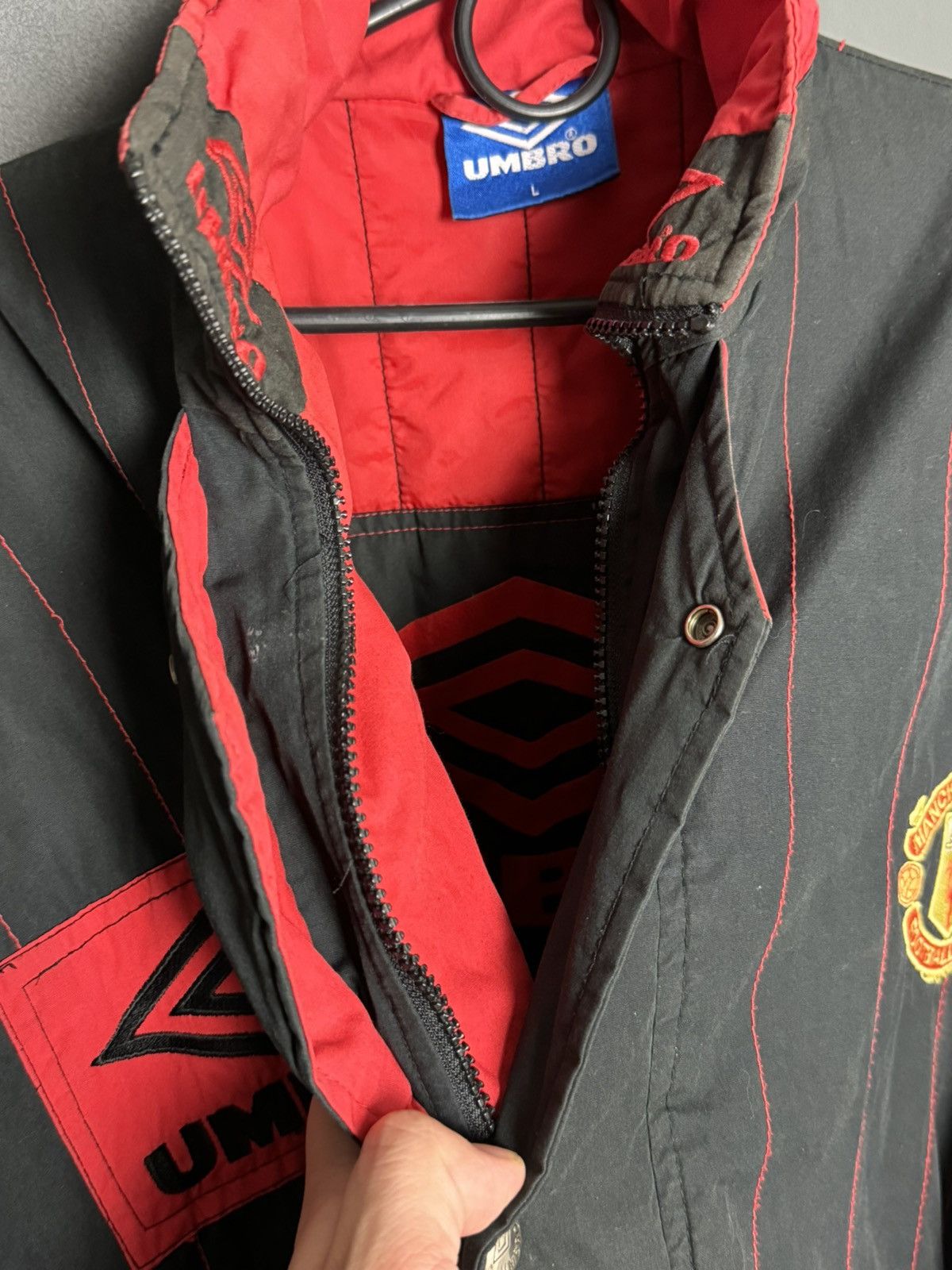 Umbro Vintage Manchester United Sharp Training Football Jacket Size US L / EU 52-54 / 3 - 11 Thumbnail