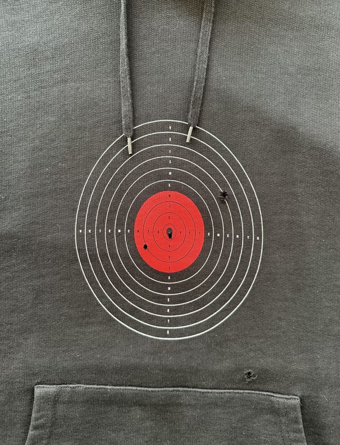 Vetements Vetements 19ss bulls eye hoodie Size US S / EU 44-46 / 1 - 6 Thumbnail