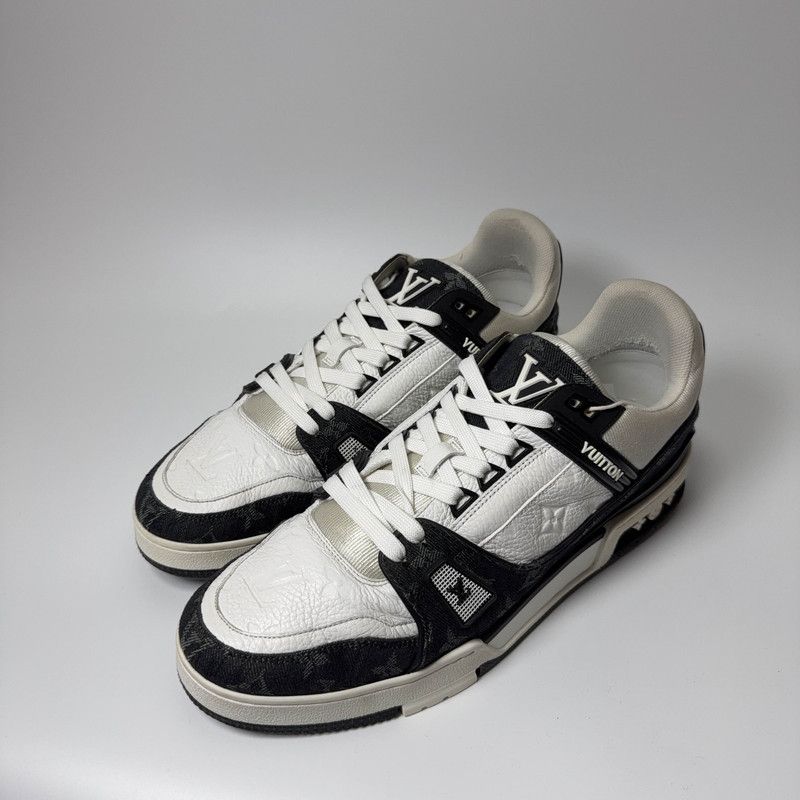 Louis Vuitton Louis Vuitton Trainer Panda Low-Top Sneakers 0089 Size US 10.5 / EU 43-44 - 1 Thumbnail