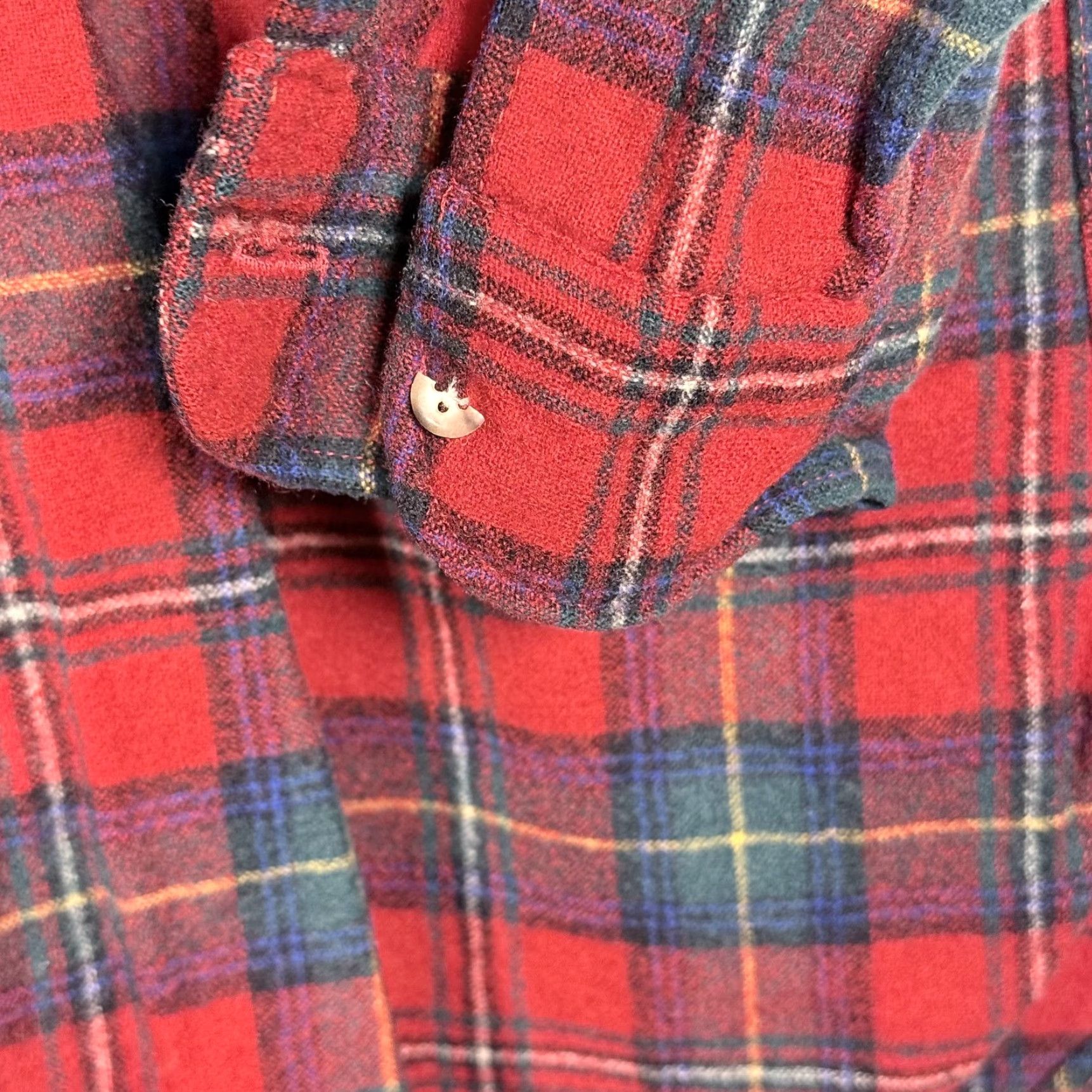 Pendleton VTG Pendleton Shirt Red/Blue Plaid Pure Virgin Wool USA Made Men's Size Medium Size US M / EU 48-50 / 2 - 5 Thumbnail