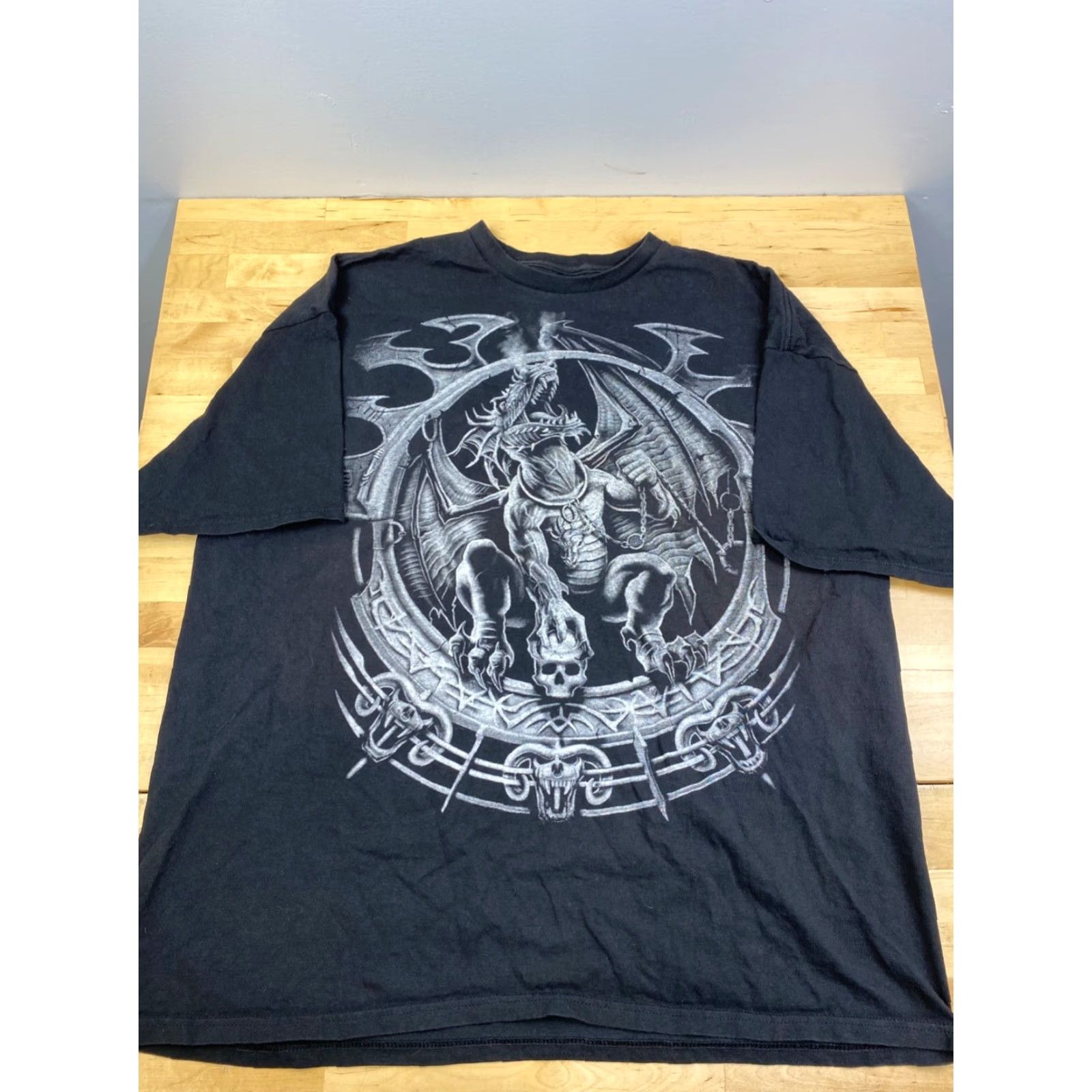 Liquid Blue VINTAGE Liquid Blue Dragon Catcher T Shirt Mens 3XL Black 2001 Y2K Dragon Catcher T Shirt Mens 3XL Black Vintage Size US XXL / EU 58 / 5 - 3 Thumbnail