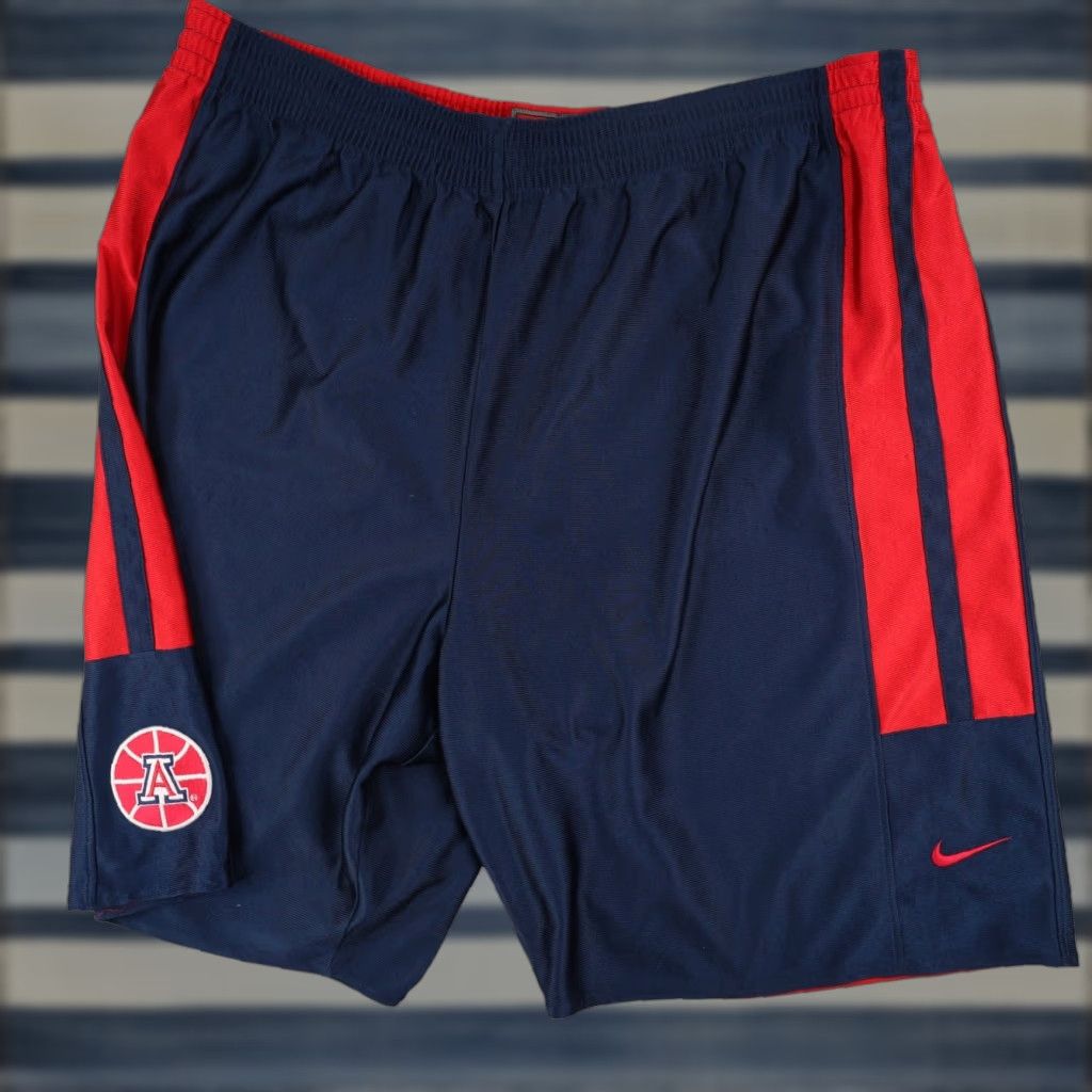 Nike VINTAGE Nike University of Arizona Reversible Basketball Shorts Shirt XL Men Red Size US 36 / EU 52 - 1 Thumbnail