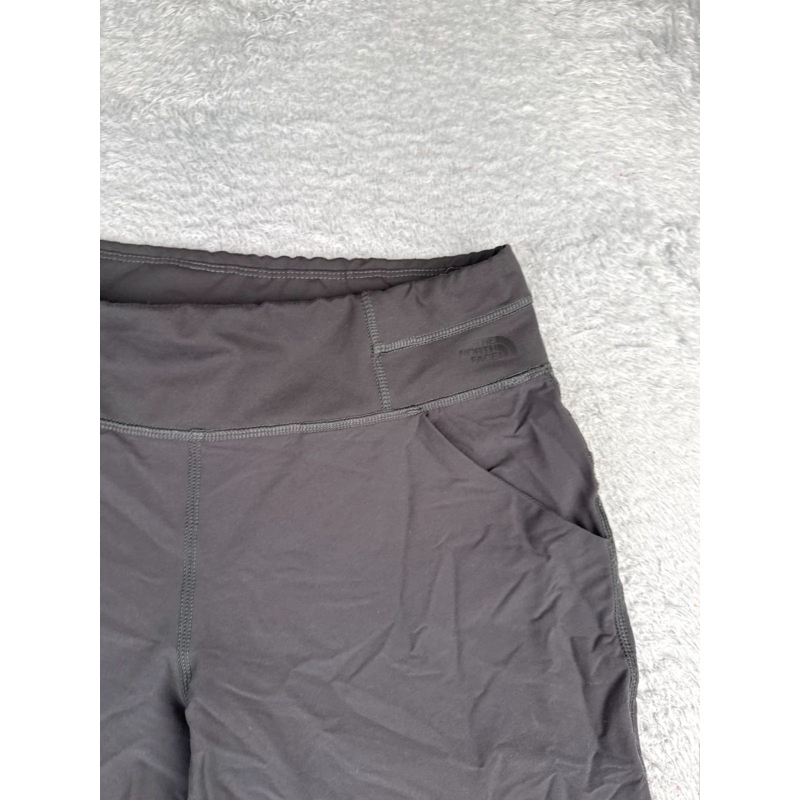 The North Face The North Face Shorts Women M Gray Nylon Blend Sweat Pull On Hiking Activewear Casual Travel 10" Inseam Size 32" / US 10 / IT 46 - 5 Thumbnail