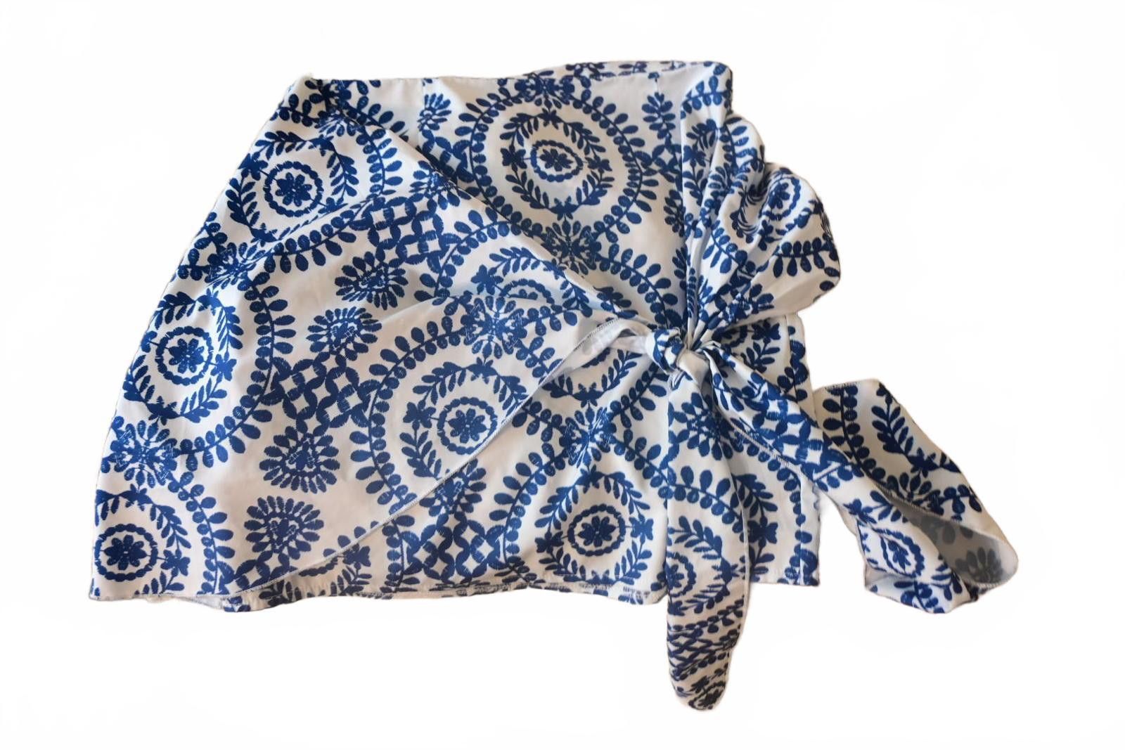 Shein SHEIN Blue and White Printed Cotton Wrap Mini Skirt Sz SMALL Size 28" / US 6 / IT 42 - 1 Thumbnail
