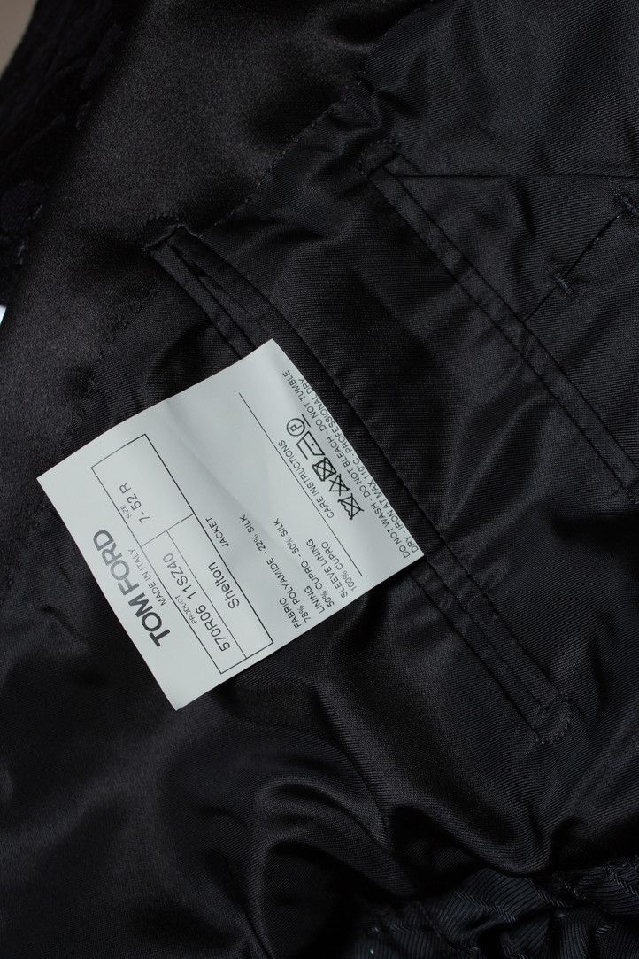 Tom Ford Tom Ford, Shelton jacquard tuxedo jacket in black Size 52R - 6 Thumbnail