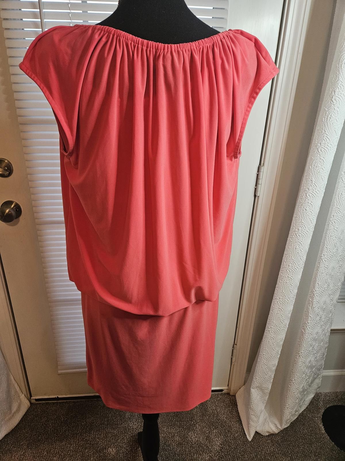 Designer Taylor Coral Dress with Adjustable Drawstring waist Size M / US 6-8 / IT 42-44 - 4 Thumbnail