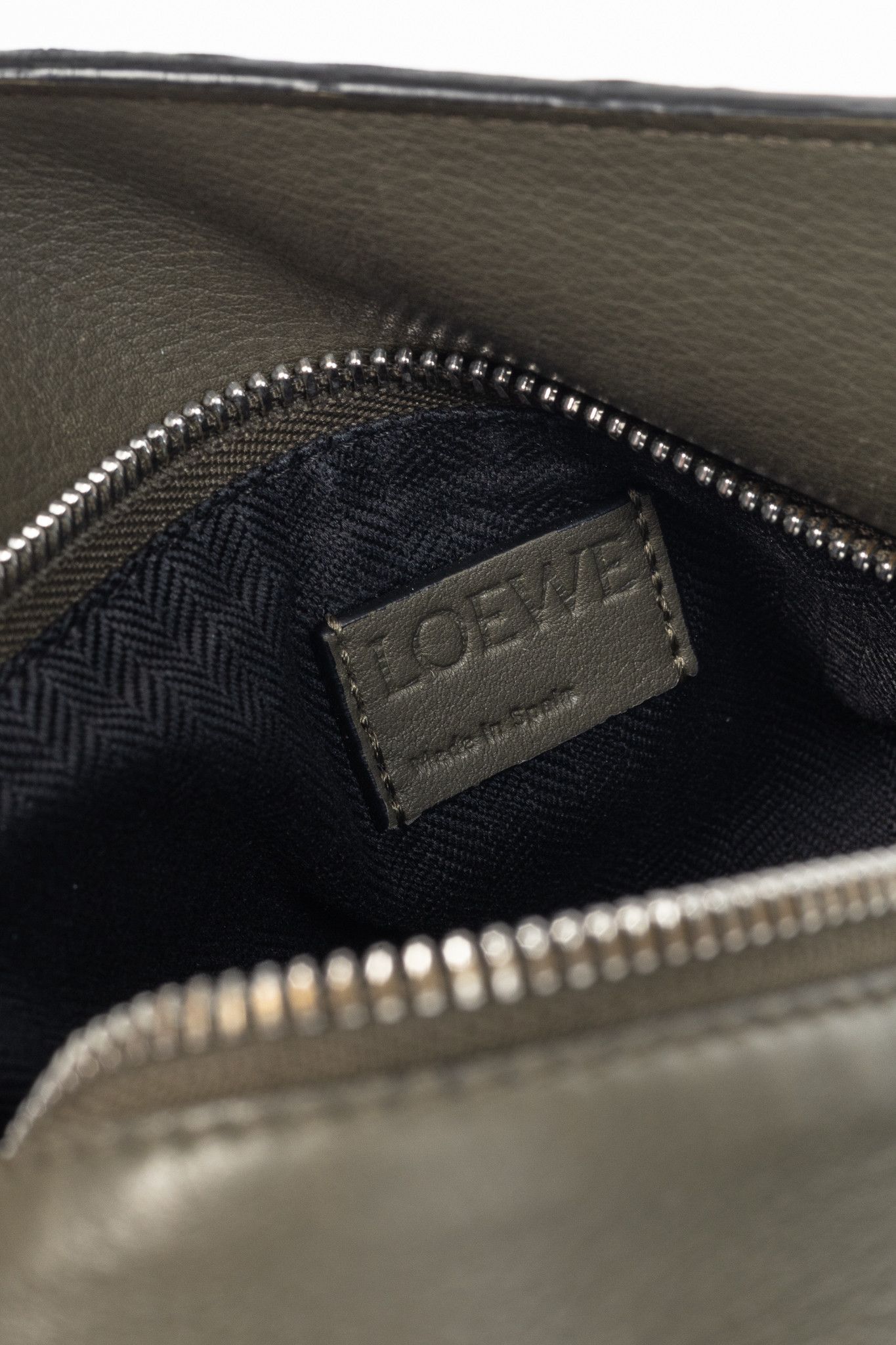 Loewe Loewe Puzzle Khaki Green Classic Calfskin Bumbag Size ONE SIZE - 13 Thumbnail