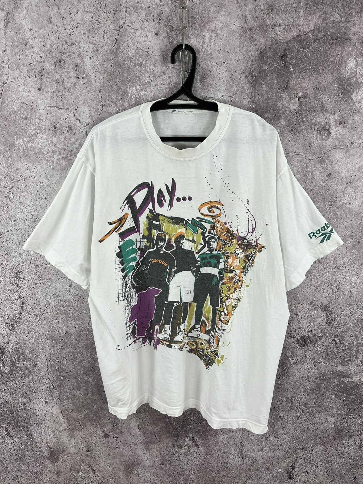 Reebok Vintage Reebok Tee Play Y2K Big Logo White Size XL Size US XL / EU 56 / 4 - 1 Thumbnail