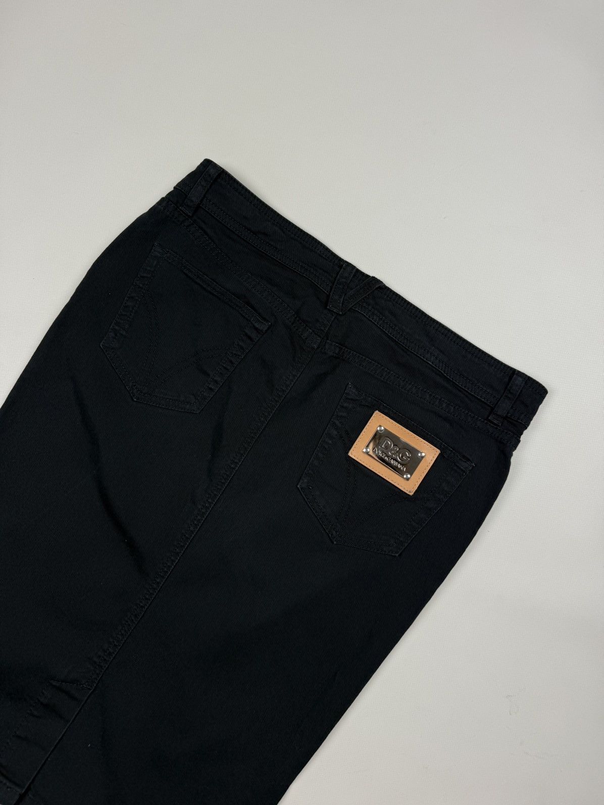 Dolce & Gabbana Dolce & Gabbana Vintage Y2K Metalo Logo Ladies Pencil Skirt Size 27" / US 4 / IT 40 - 19 Thumbnail