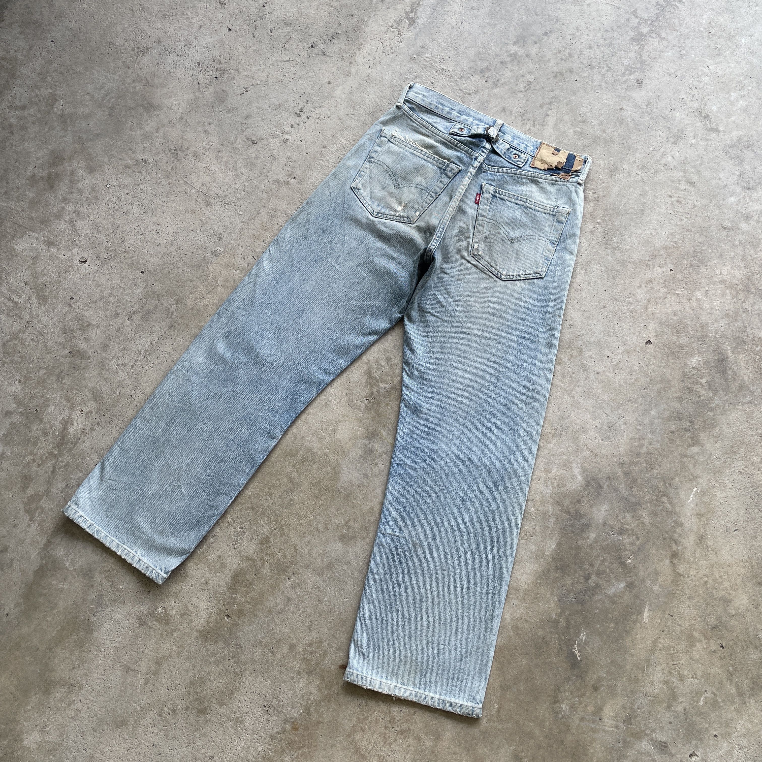 Levi's × Vintage VINTAGE LEVI’S BIG E FADED WASH DISTRESSED BUCKLE JEANS PANT Size US 29 - 1 Thumbnail
