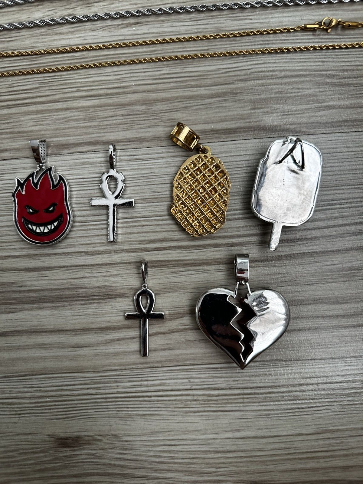 Other Worn once jewelry pendants bundle + rope chain for sale Size ONE SIZE - 2 Thumbnail
