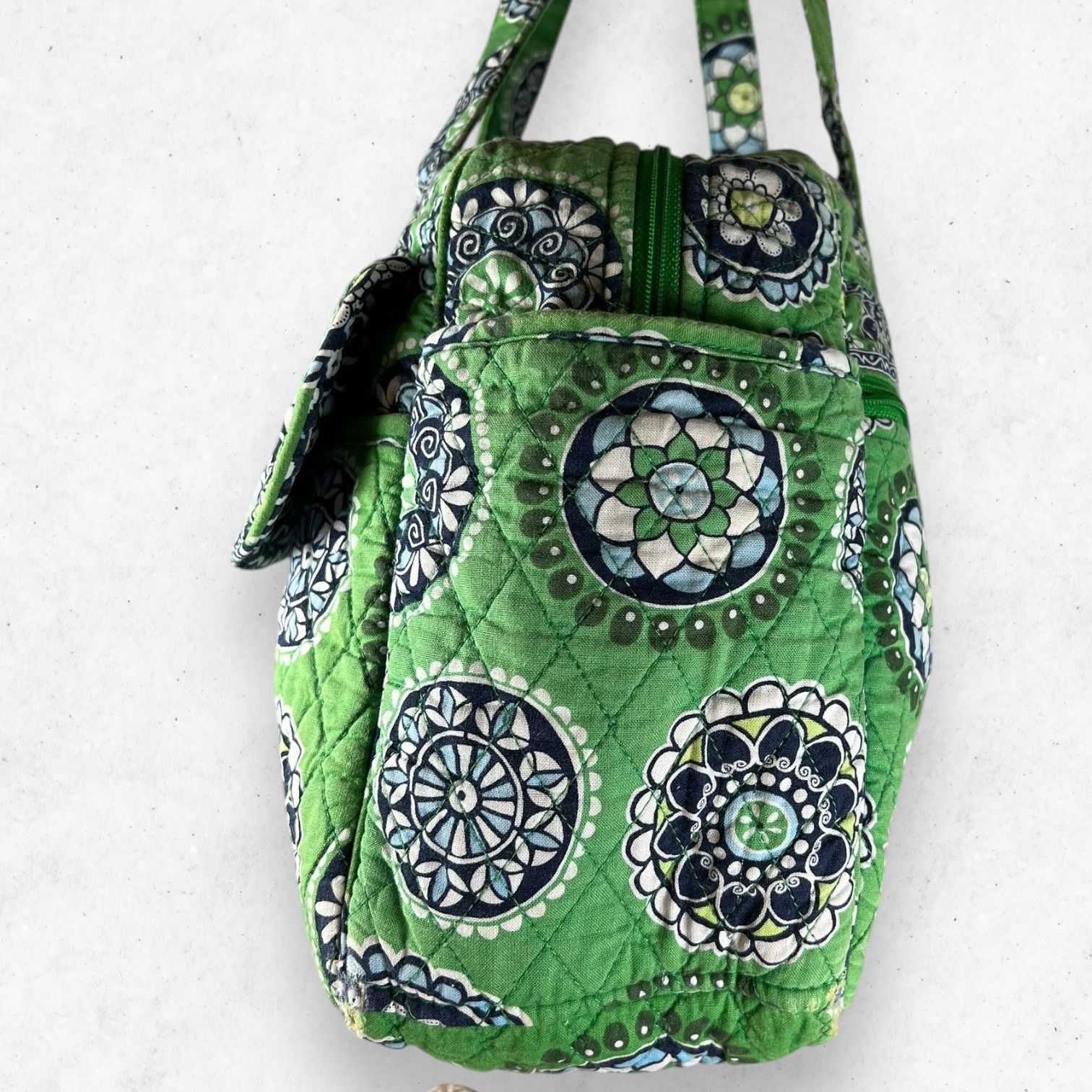 Vera Bradley Vera Bradley Cupcakes Green Retired Pattern Duffel DAMAGED Size ONE SIZE - 5 Thumbnail