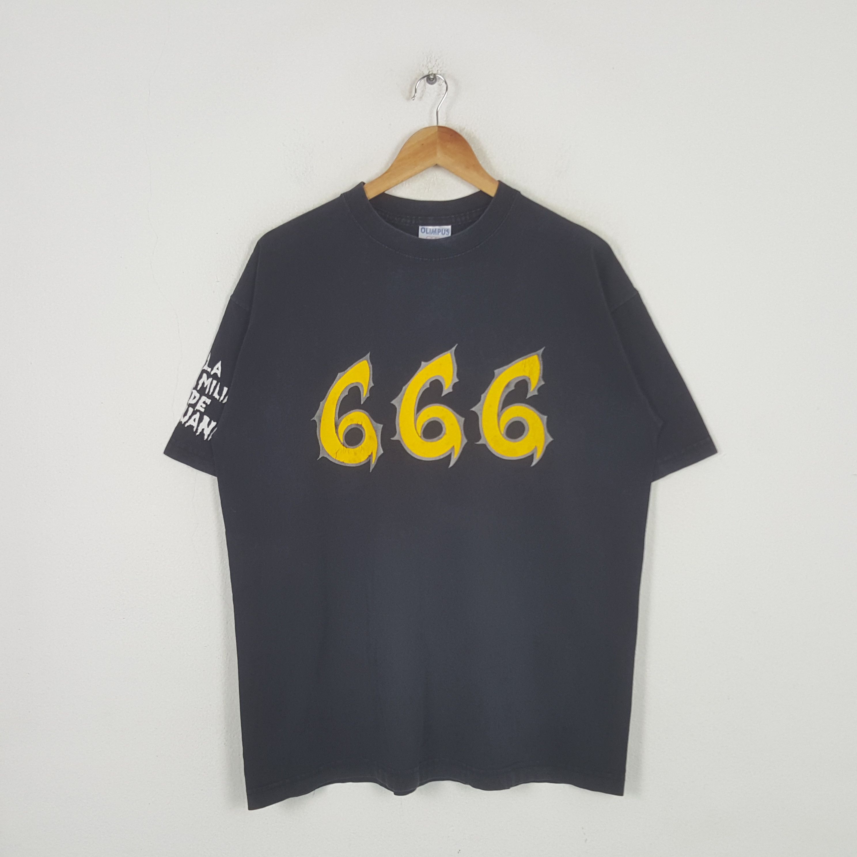 Vintage Vintage Halloween 666 Mexico Wrestling Group Tshirt RR5 Size US XL / EU 56 / 4 - 3 Thumbnail