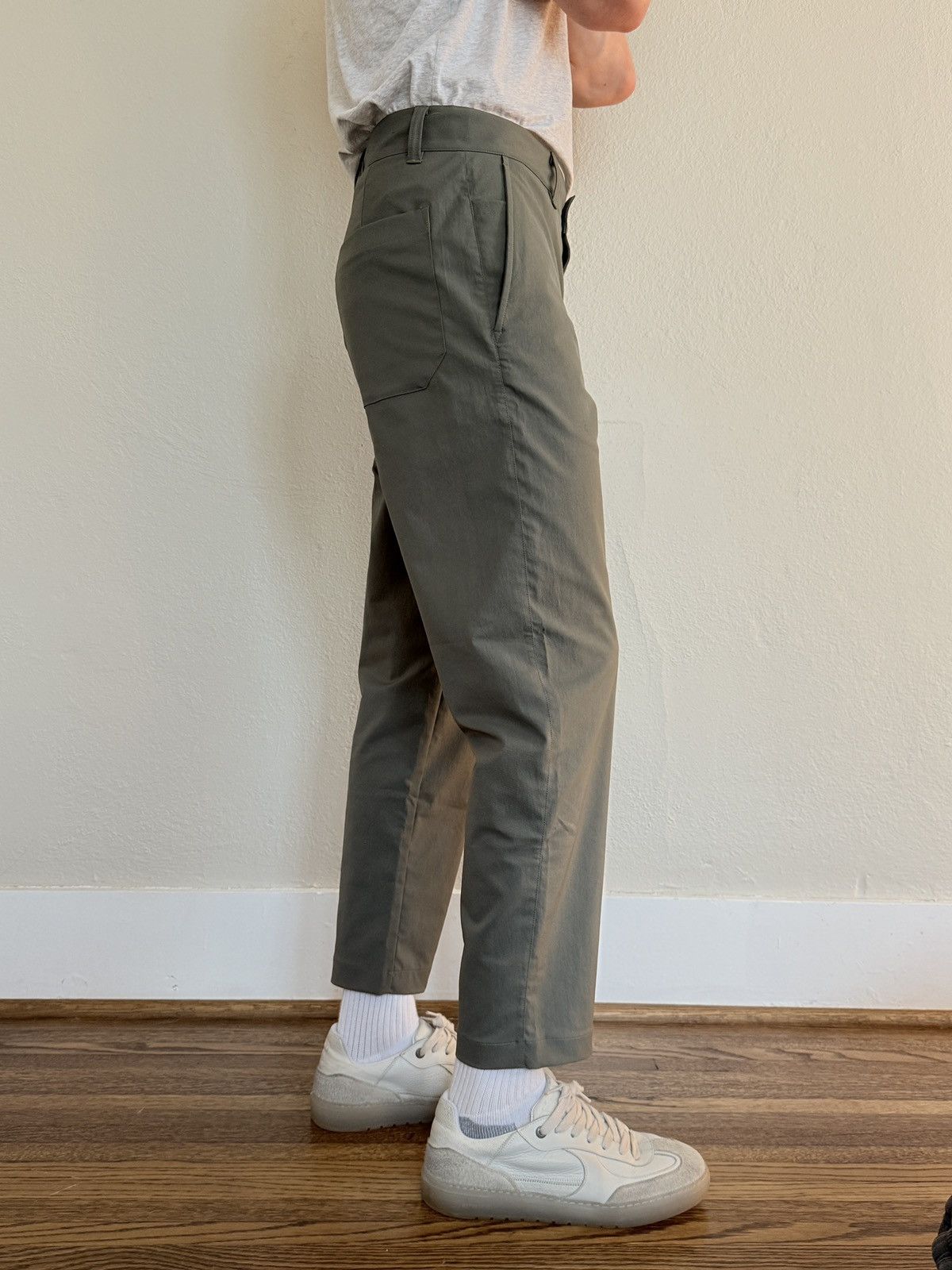 Lululemon Lululemon wide legged cropped pants size 30 Size US 30 / EU 46 - 3 Thumbnail