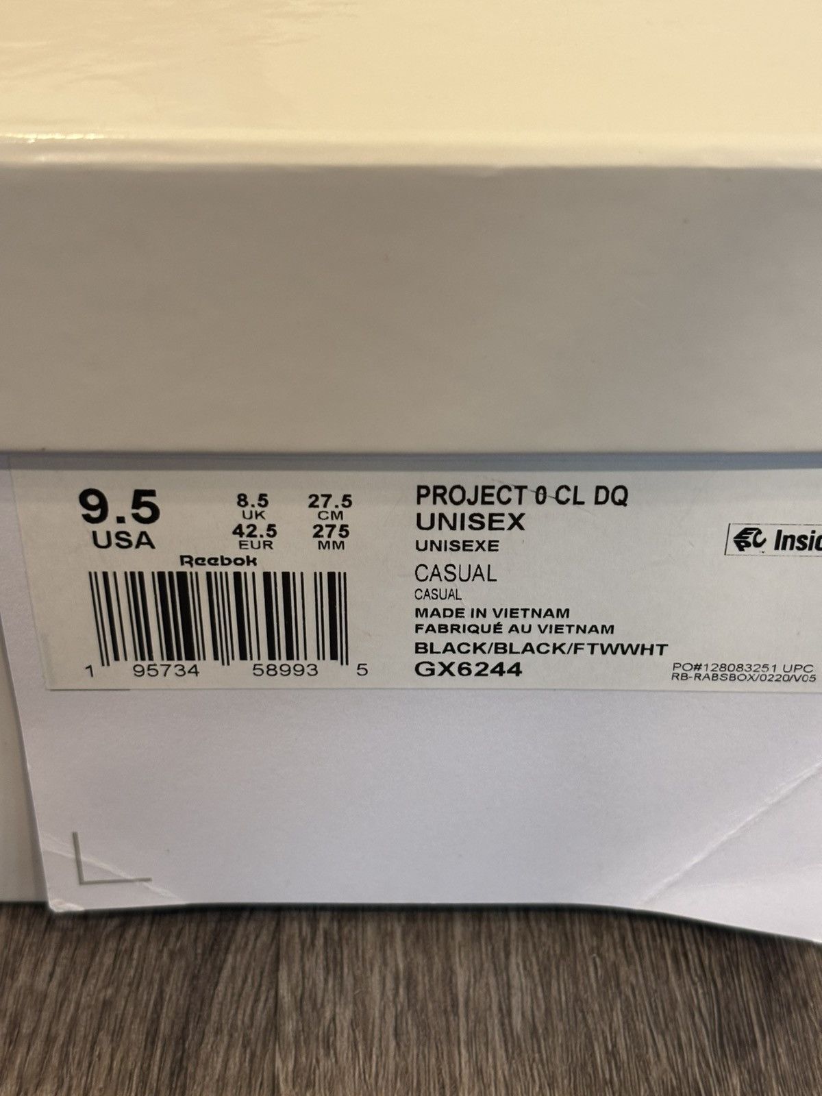 Maison Margiela × Reebok Maison Margiela X Reebok Classic Leather Tabi 🦶 Size US 9.5 / EU 42-43 - 14 Thumbnail