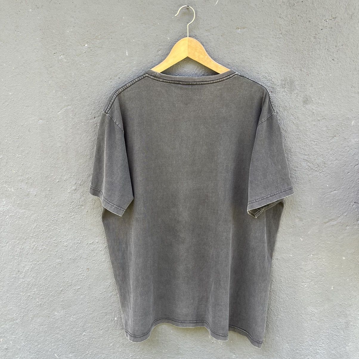 Band Tees Thrashed Faded Ride Alternative ERD Grunge Band Tee Size US XL / EU 56 / 4 - 4 Thumbnail