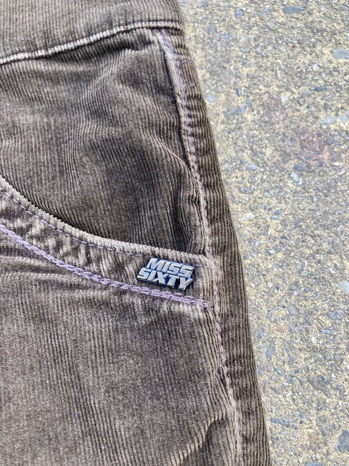 Miss Sixty × Vintage Brown Miss Sixty corduroy straght leg trousers Size 28" / US 6 / IT 42 - 4 Thumbnail