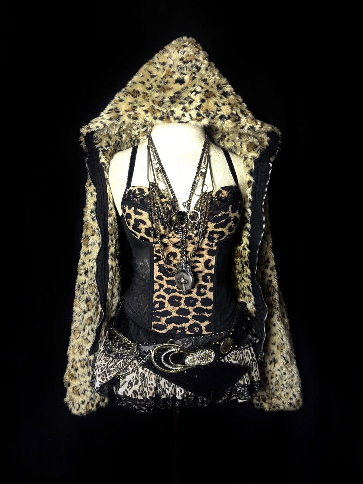 Prada B2V-OUTFIT ༒ Size M / US 6-8 / IT 42-44 - 1 Thumbnail