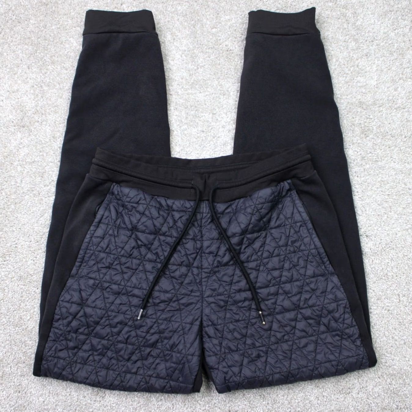 Athleta Athleta Womens 4 Black Solstice Quilted Joggers Drawstring Pants Activewear/Outdoor Athleisure Tapered Inseam 30in Pockets Size 27" / US 4 / IT 40 - 2 Thumbnail