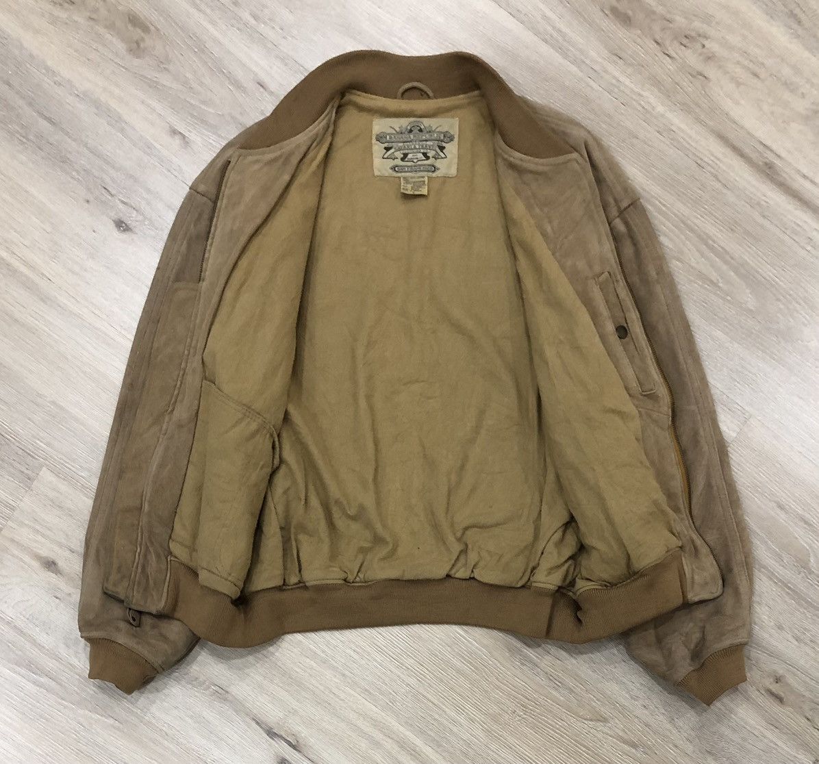 Banana Republic Vintage Banana Republic Men’s Suede Leather Bomber Jacket Size US L / EU 52-54 / 3 - 3 Thumbnail