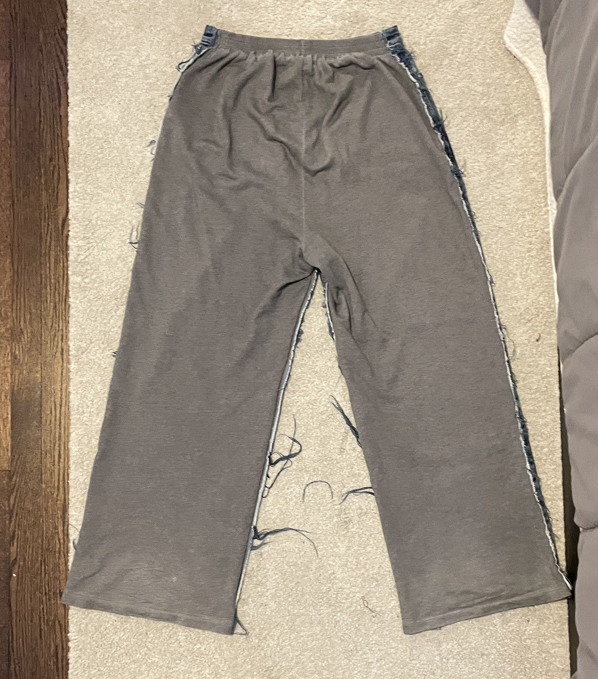 Balenciaga Balenciaga Baggy Hybrid Jeans Sweatpants Summer 23 Mud Show Size US 32 / EU 48 - 6 Thumbnail