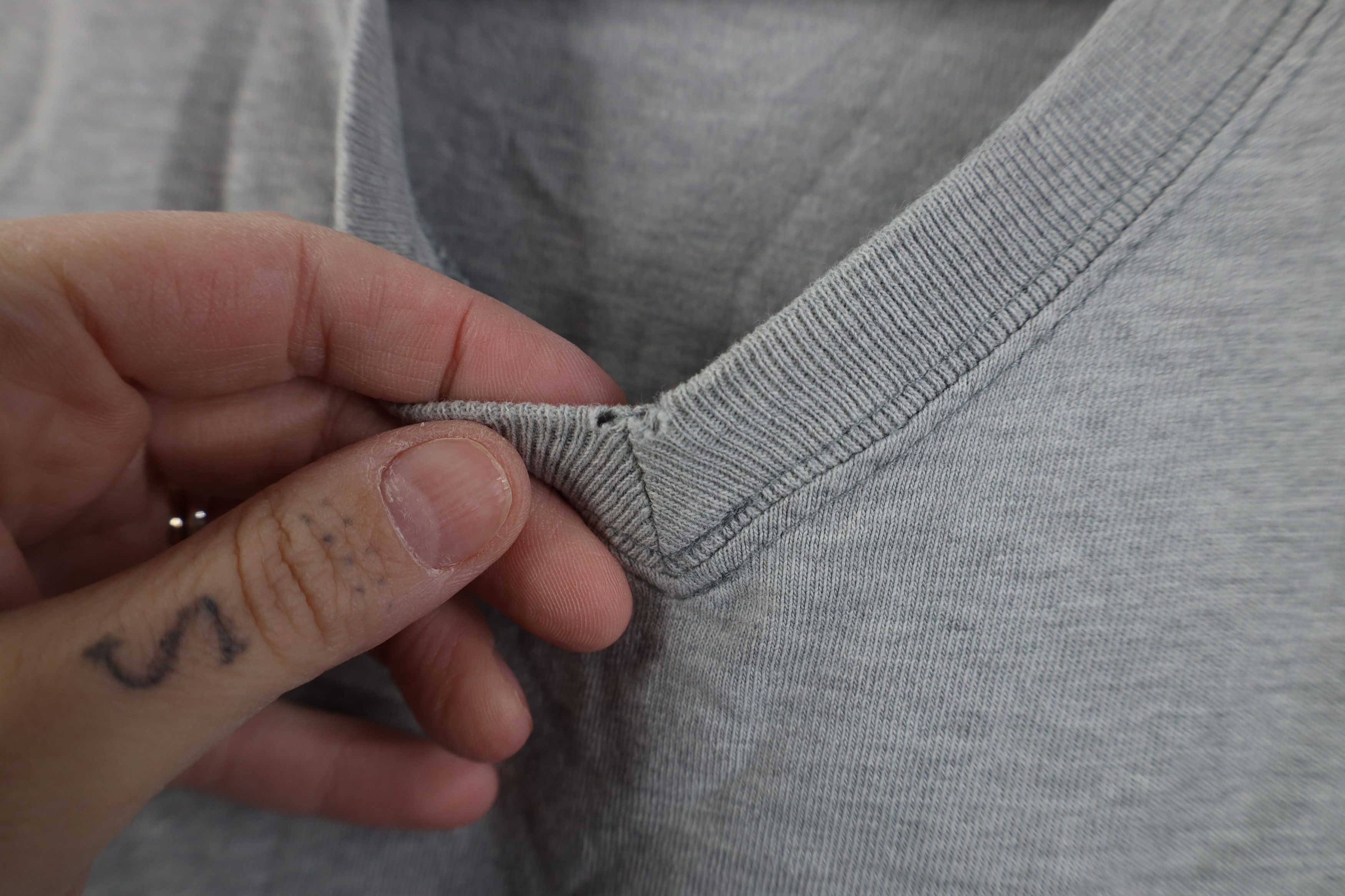 Abercrombie & Fitch Vintage 90s Abercrombie & Fitch Long Sleeve Pocket T-Shirt Size US L / EU 52-54 / 3 - 6 Thumbnail