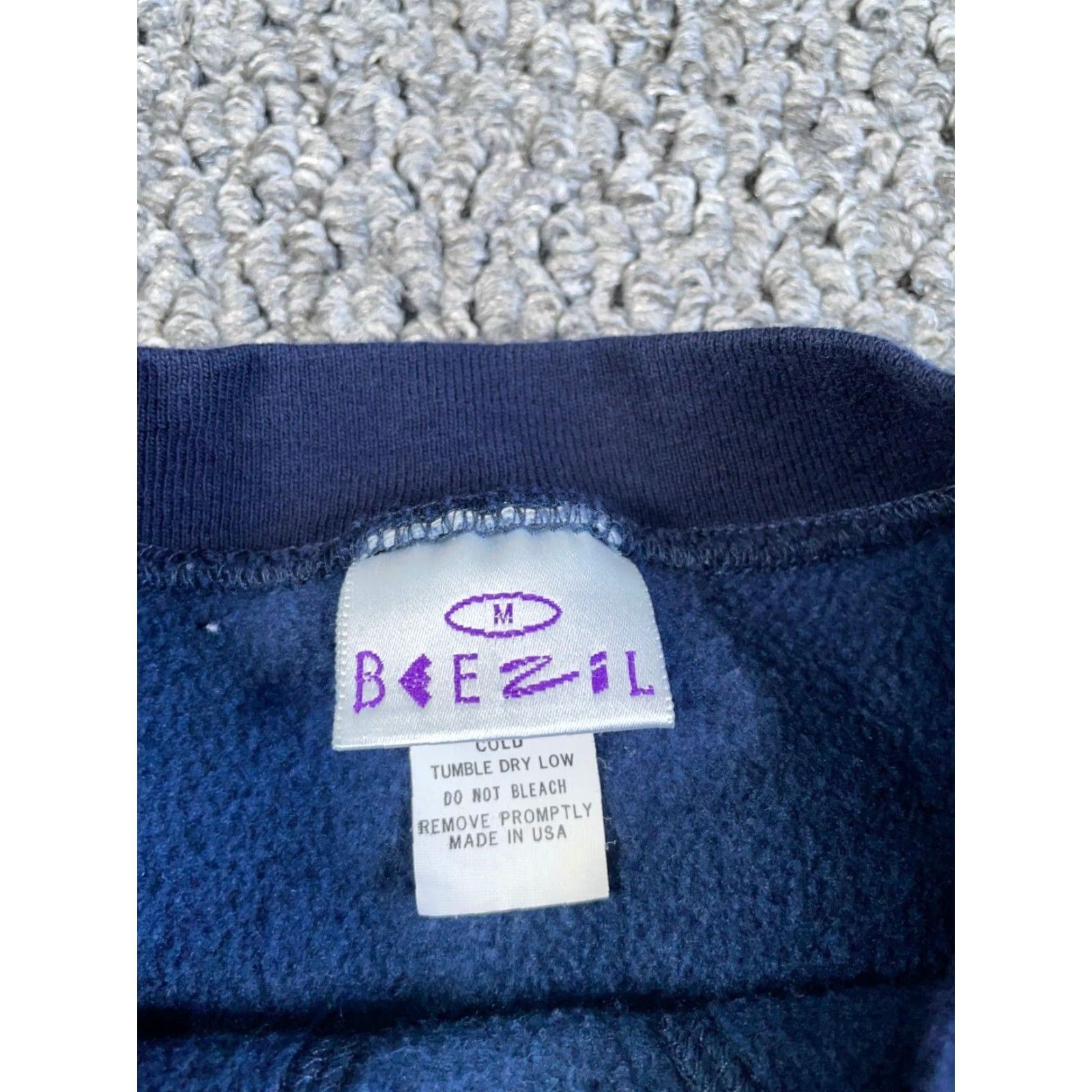 Vintage VINTAGE Bay City Michigan Sweatshirt Men’s Medium Blue Heavyweight Crewneck Graphic Print 90s City Retro Pullover Size US M / EU 48-50 / 2 - 3 Thumbnail