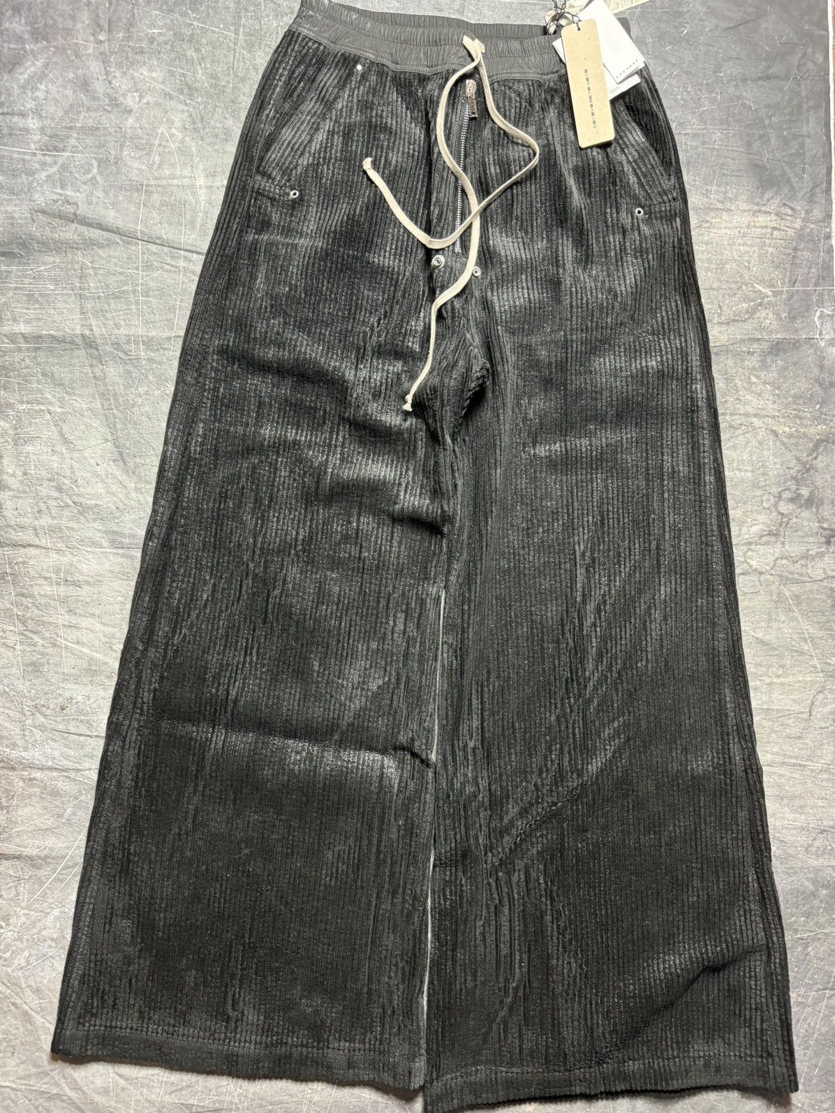 Rick Owens Rick Owens Drkshdw Geth Corduroy Cargo Bella Pants in Black Size US 34 / EU 50 - 1 Thumbnail