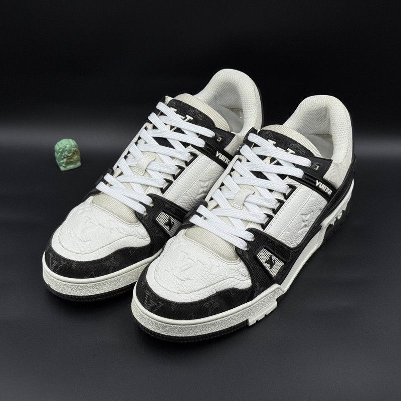 Louis Vuitton Louis Vuitton Panda Printed Low-Top Sneakers 0079 Size US 8 / IT 38 - 1 Thumbnail
