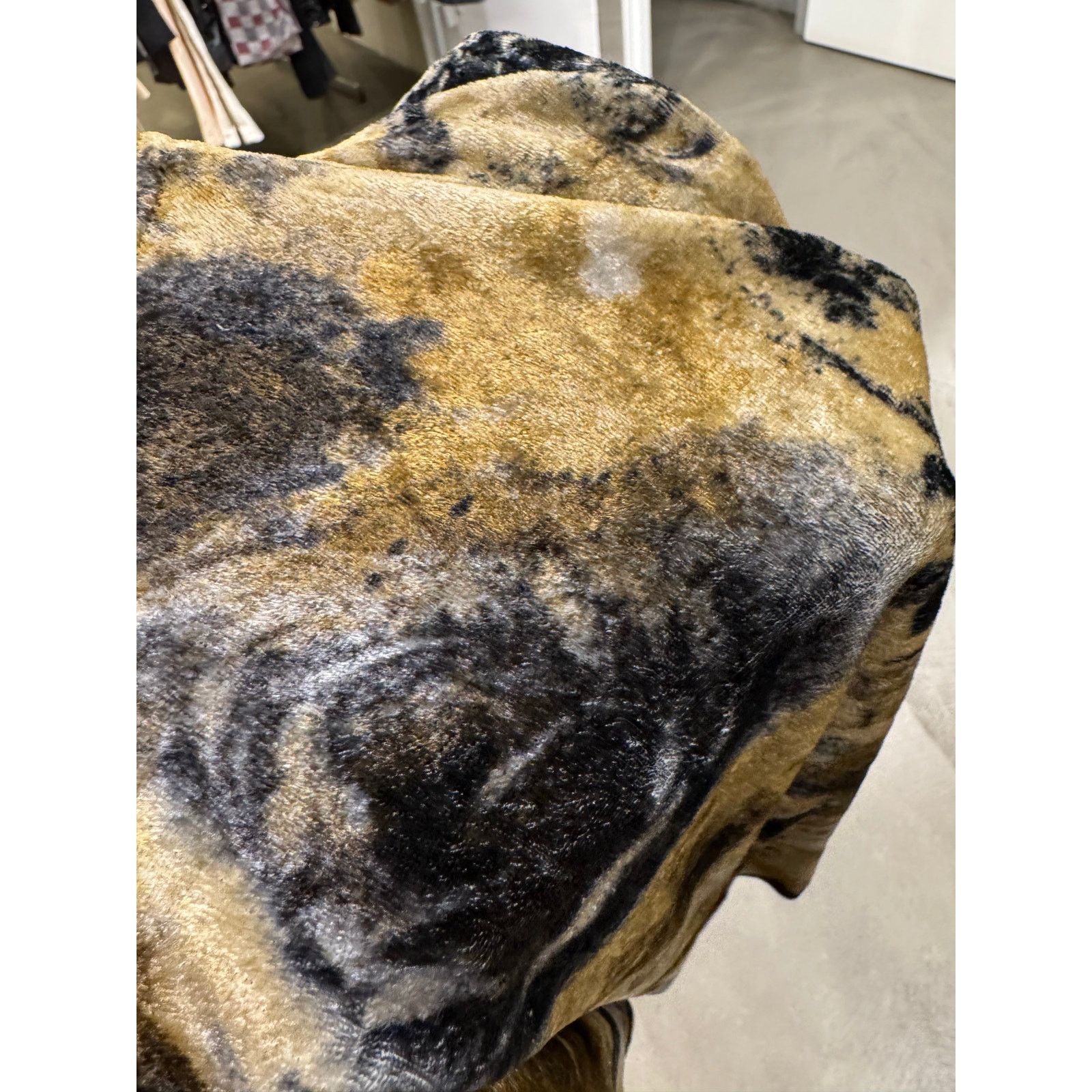 Roberto Cavalli 2000s Cavalli velour golden floral long sleeve top Size M / US 6-8 / IT 42-44 - 5 Thumbnail