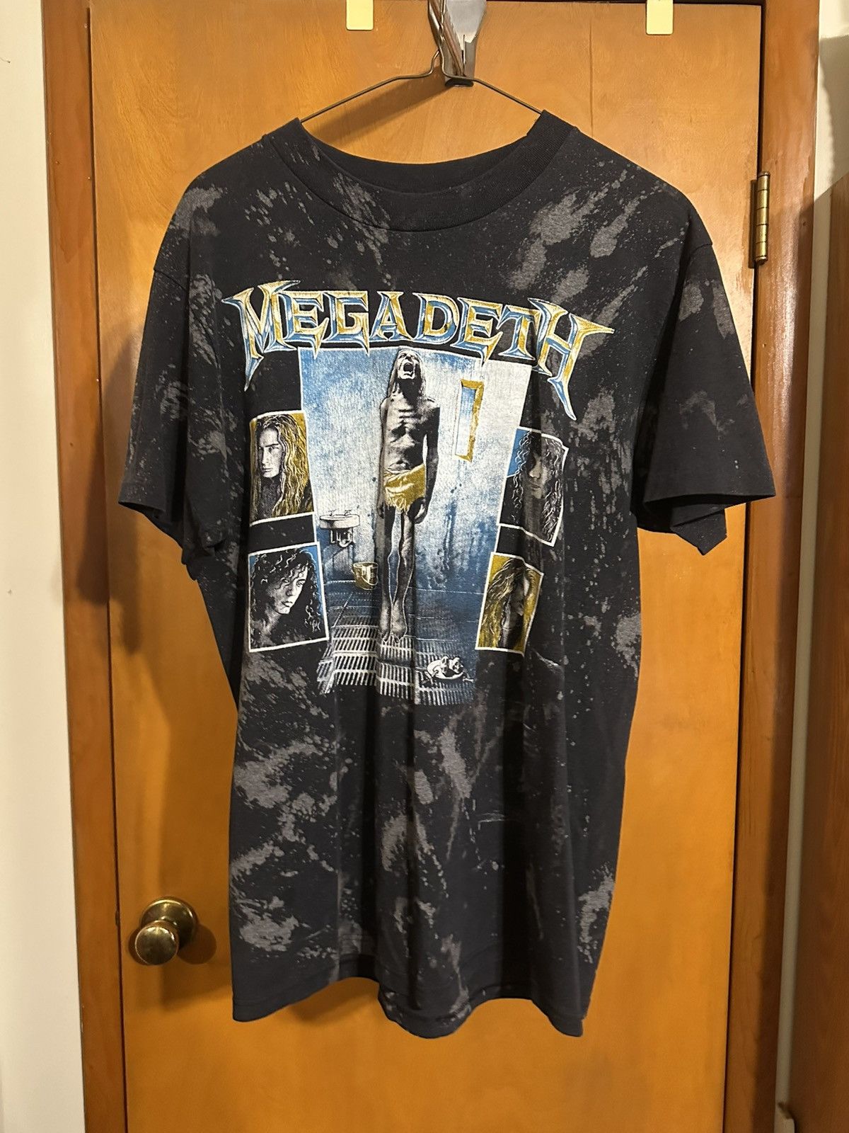 Vintage Vintage 1991 Megadeth Countdown 2 Extinction Bleached shirt Size US M / EU 48-50 / 2 - 1 Thumbnail