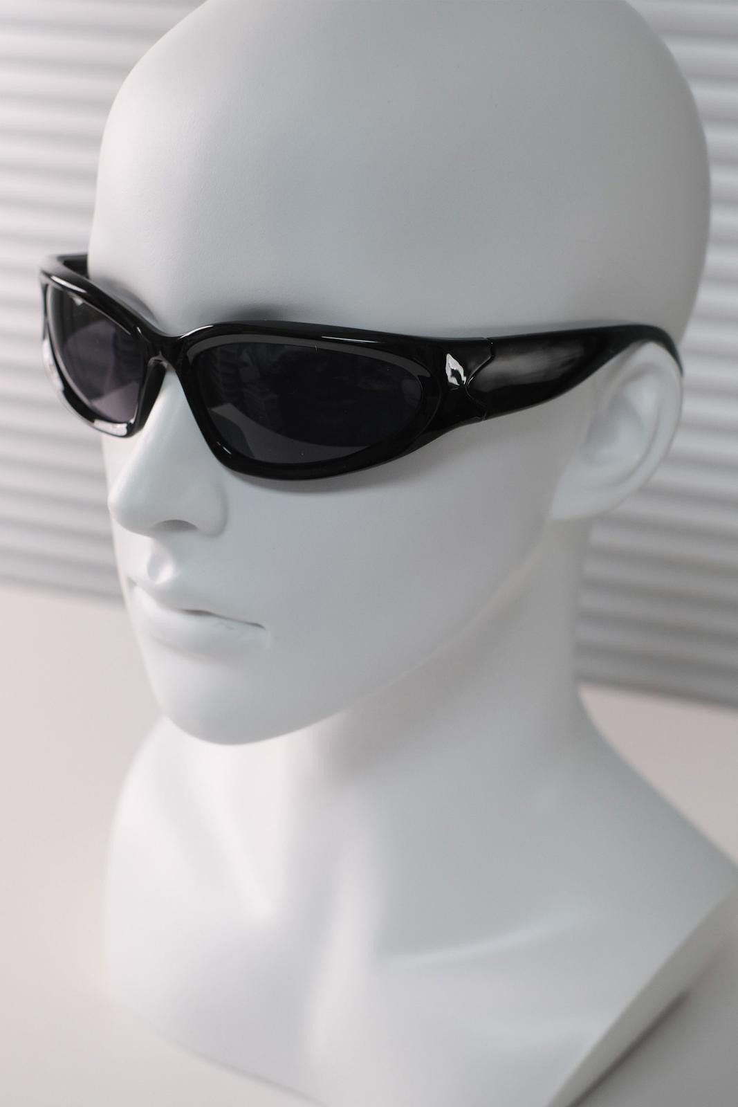 Japanese Brand Vintage Y2k Avant Garde Futuristic Black Sunglasses Unisex Size ONE SIZE - 5 Thumbnail