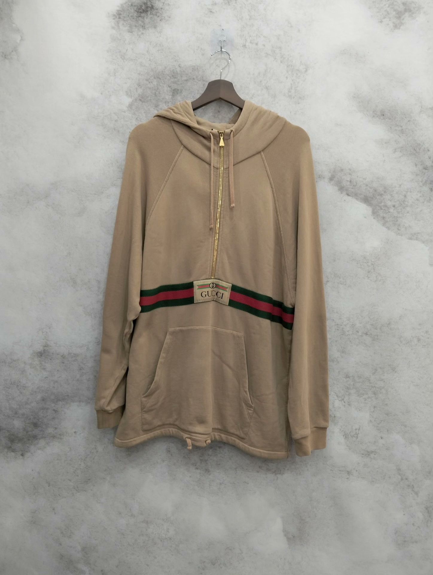 Gucci Gucci Beige Hoodie M Women Size M / US 6-8 / IT 42-44 - 1 Thumbnail