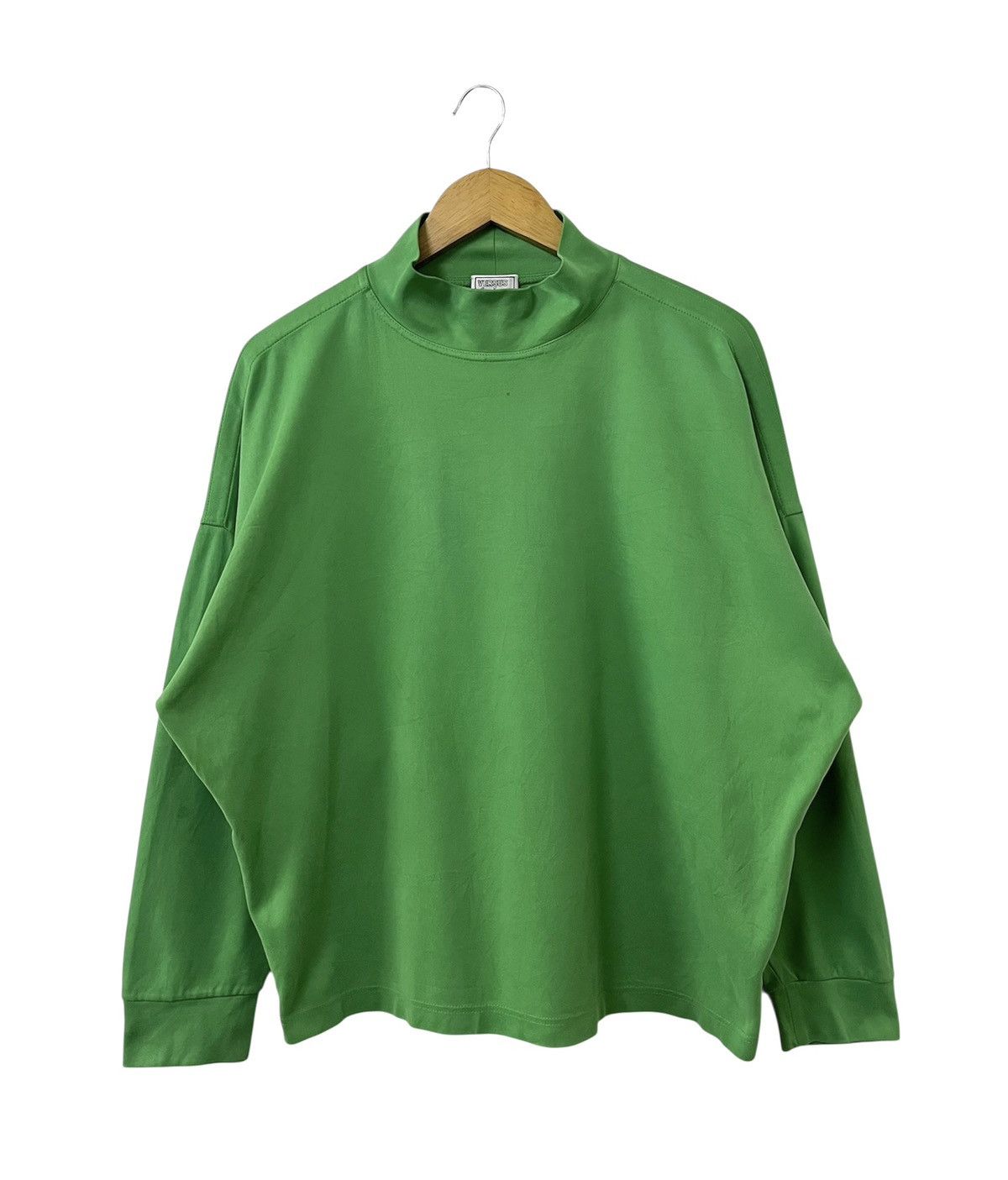 Versace VINTAGE VERSUS GIANNI VERSACE TURTLE NECK LONGSLEEVE SHIRT Size US XL / EU 56 / 4 - 1 Thumbnail