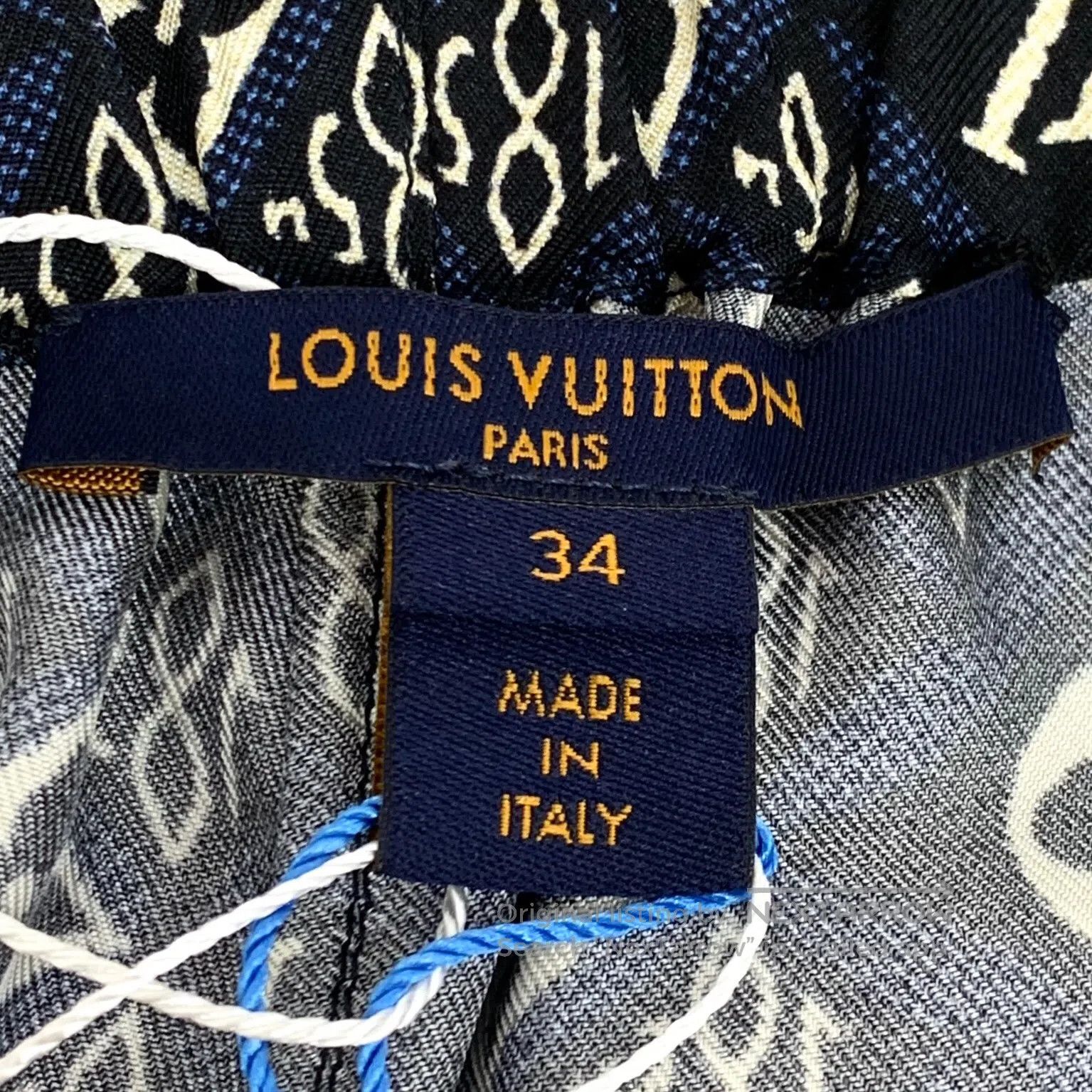 Louis Vuitton Louis Vuitton Dark Blue Logo Monogrammed Silk Casual Short Size US 34 / EU 50 - 5 Thumbnail