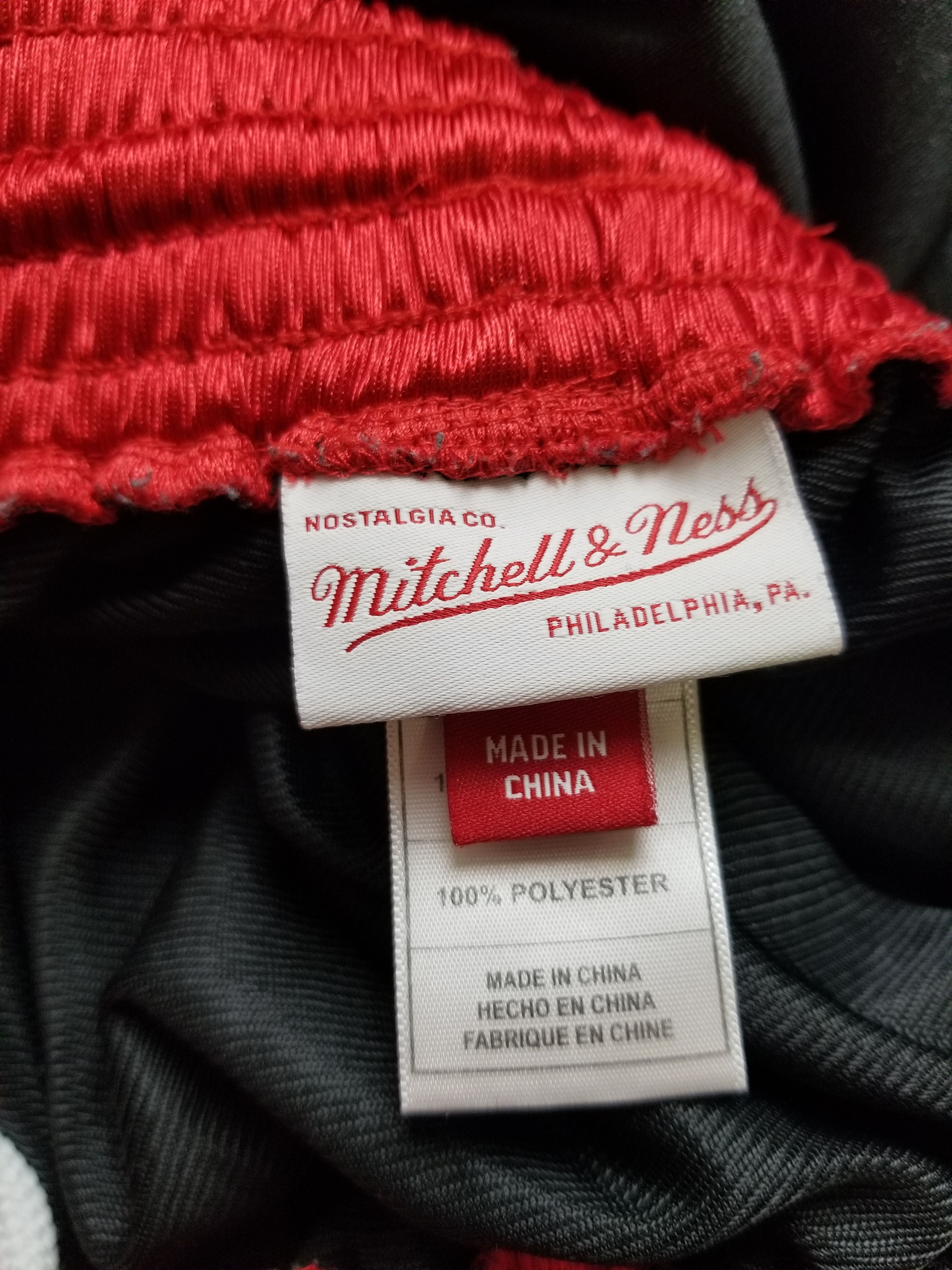 Mitchell & Ness NBA Team Heritage Chicago Bulls 1975 Shorts Size S Size US 30 / EU 46 - 15 Thumbnail