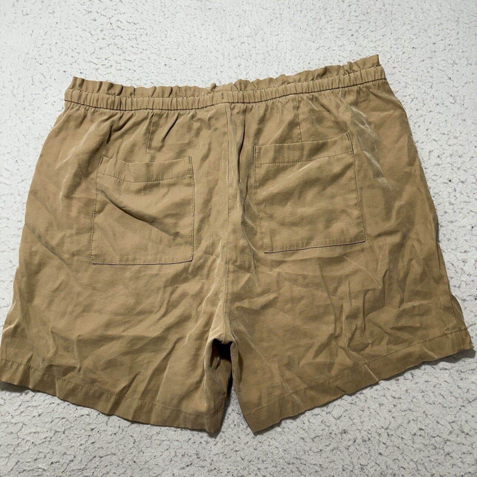 Old Navy Old Navy XL Drawstring Shorts 5" Inseam High Rise Stretch Size 40" / US 18 - 7 Thumbnail