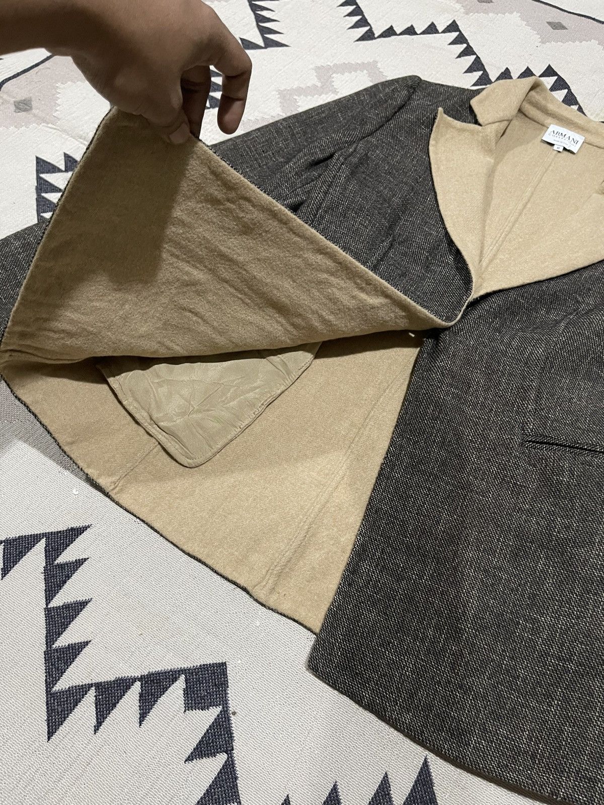 Armani Collezioni 1990s ARMANI COLLEZIONI WOOL BLEND TWEED RARE BLAZER Size S / US 4 / IT 40 - 6 Thumbnail
