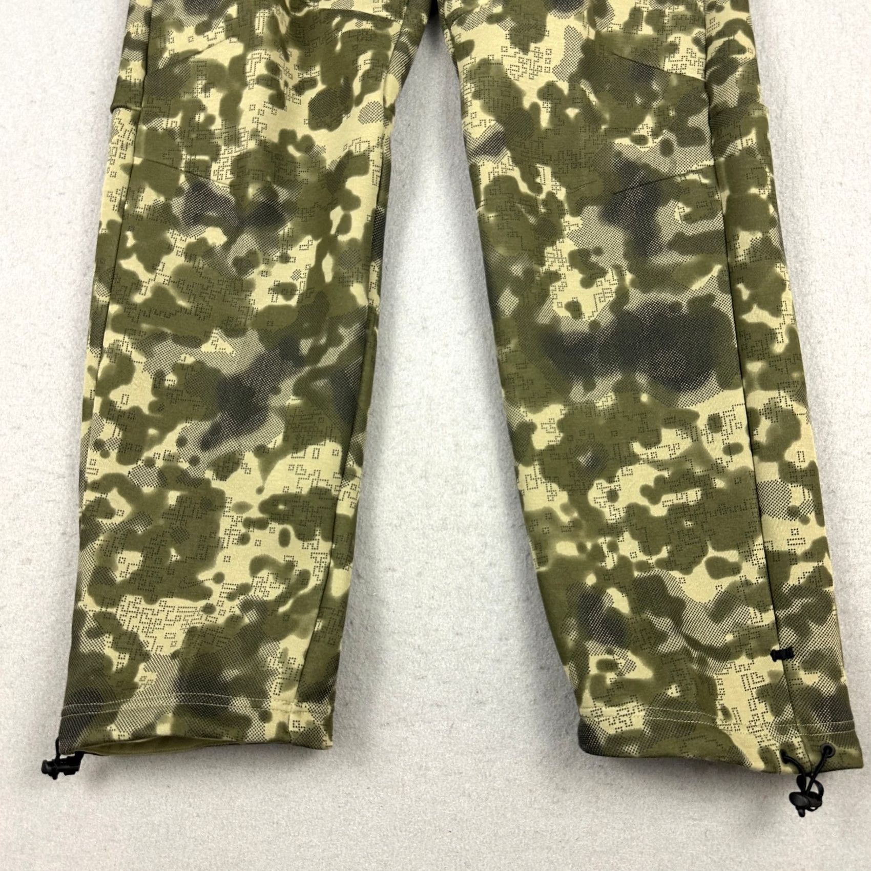 Nike Nike Tech Fleece Pants Men Small Green Camo Drawstring Tapered Jogger S Size US 29 - 3 Thumbnail